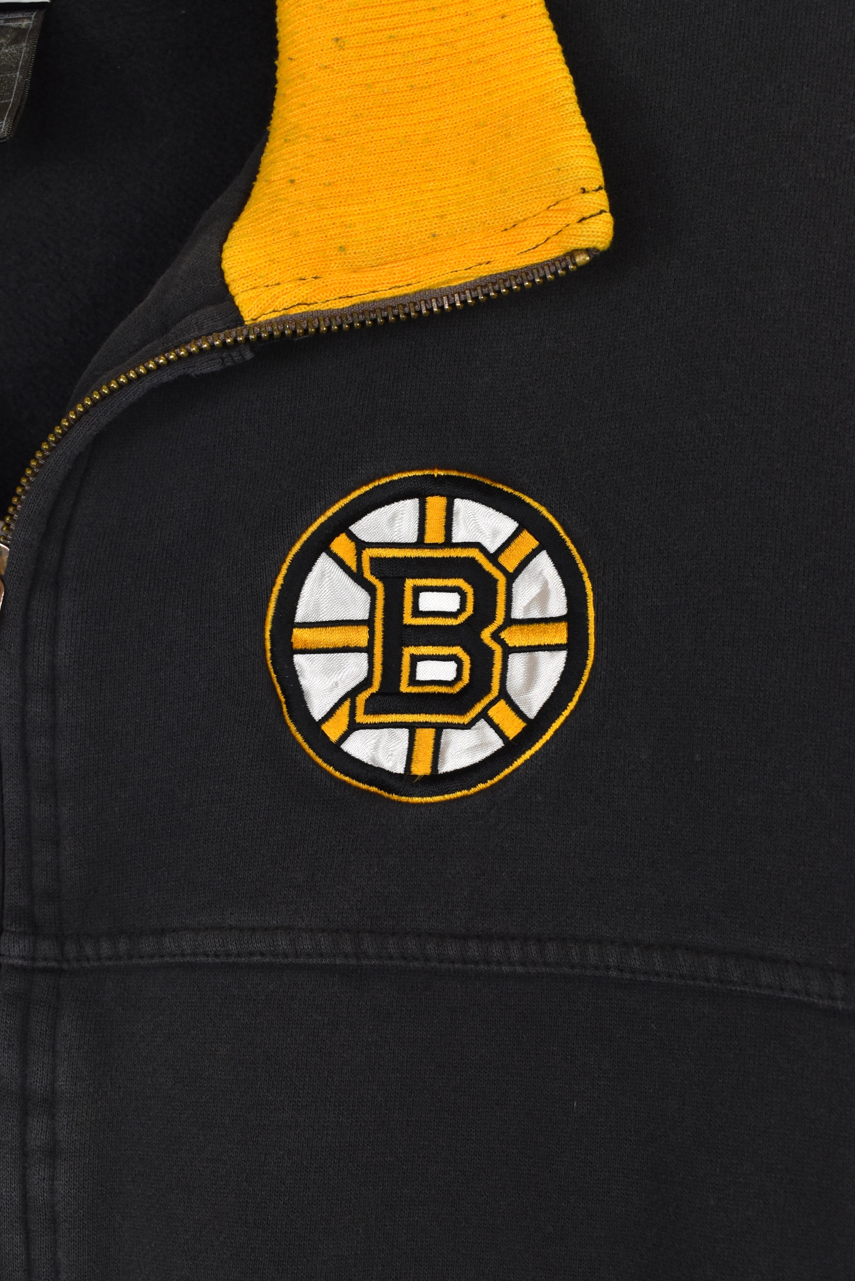 Vintage Boston Bruins jacket (M), black NHL embroidered sweatshirt