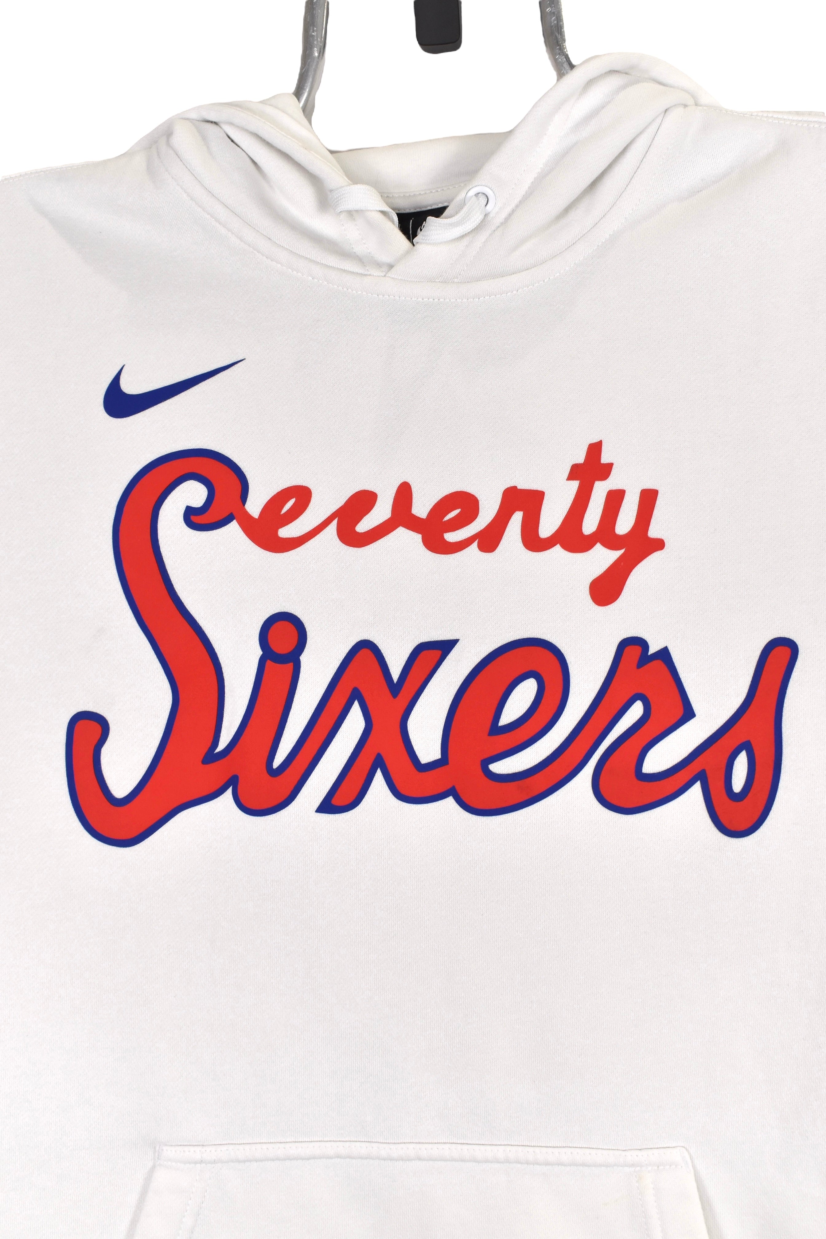 Modern Philadelphia 76ers hoodie (S), NBA NIke graphic white sweatshirt