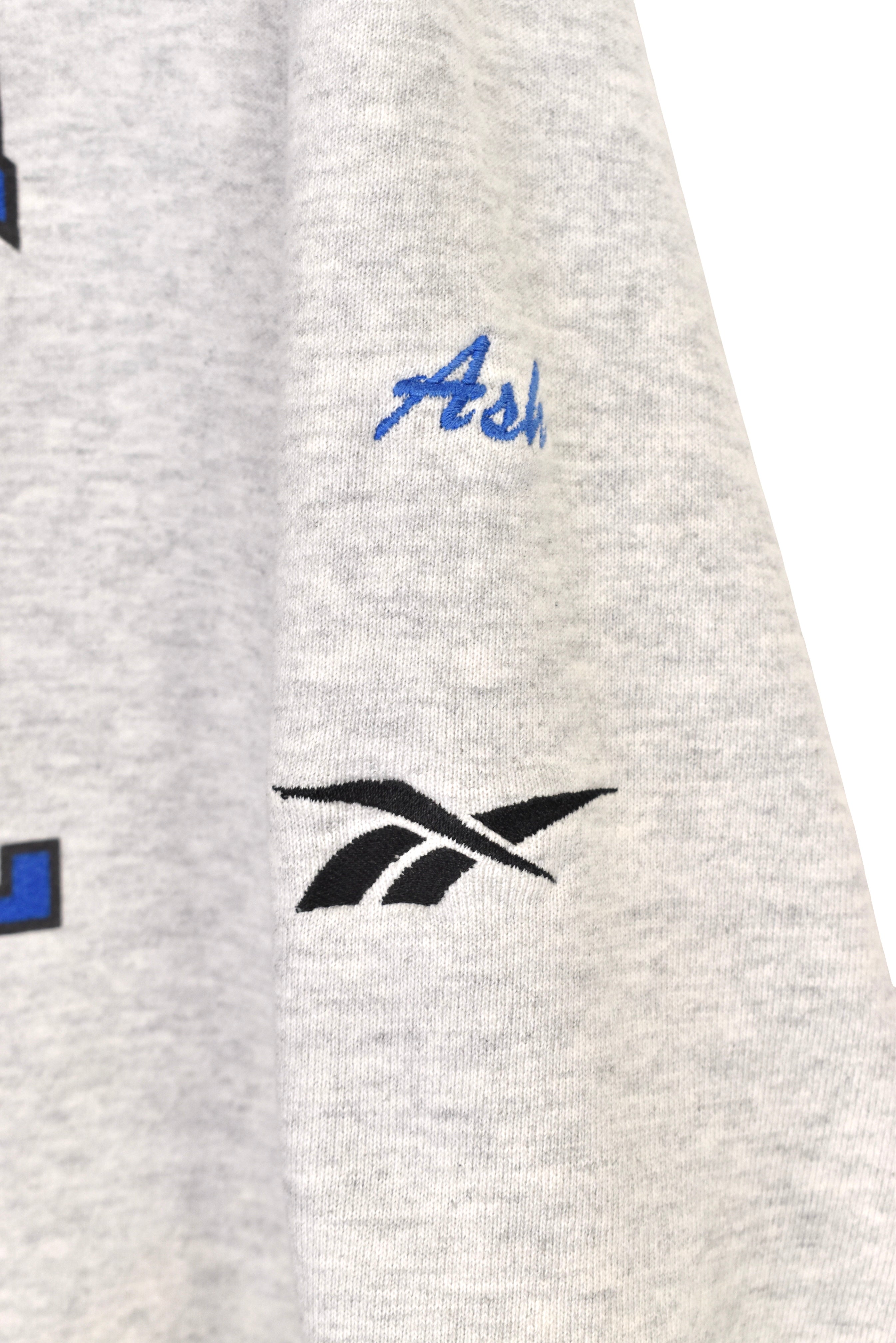 Vintage Reebok hoodie (M), grey graphic sweatshirt