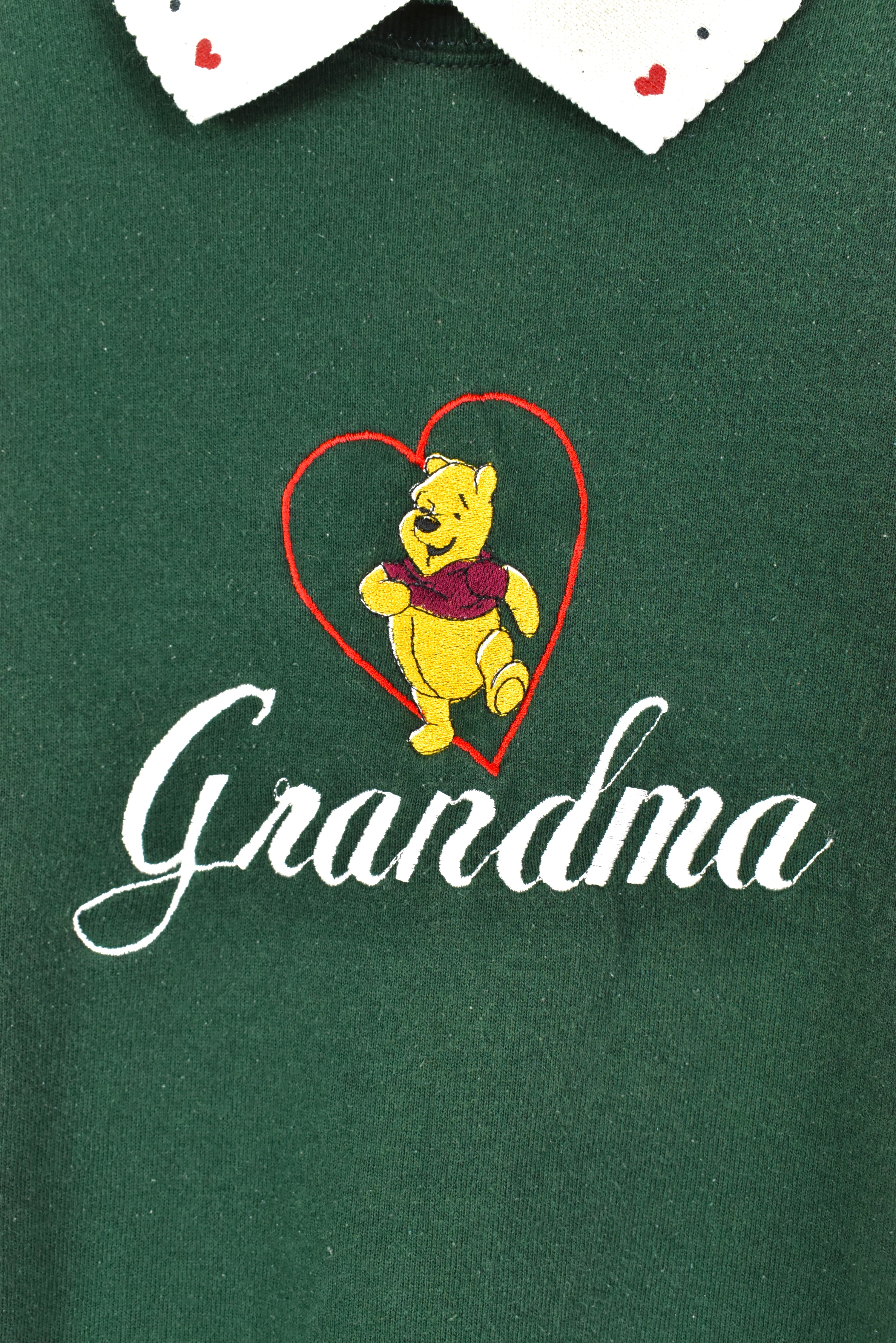 VINTAGE WOMEN'S DISNEY POOH GREEN EMBROIDERED SWEATSHIRT | LARGE DISNEY / CARTOON