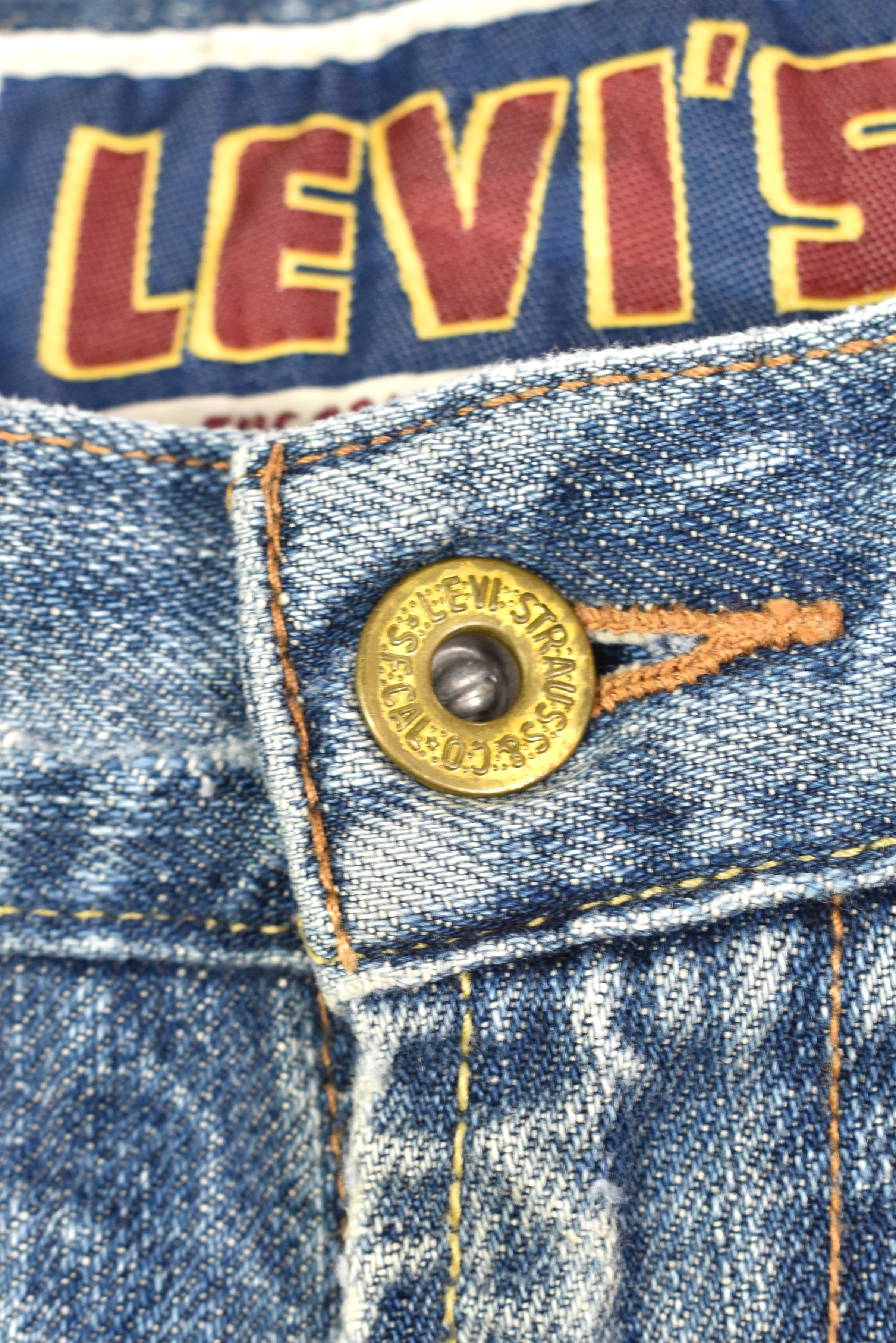 Women's vintage Levi's shorts, rework denim jeans - blue, W33" LEVIS