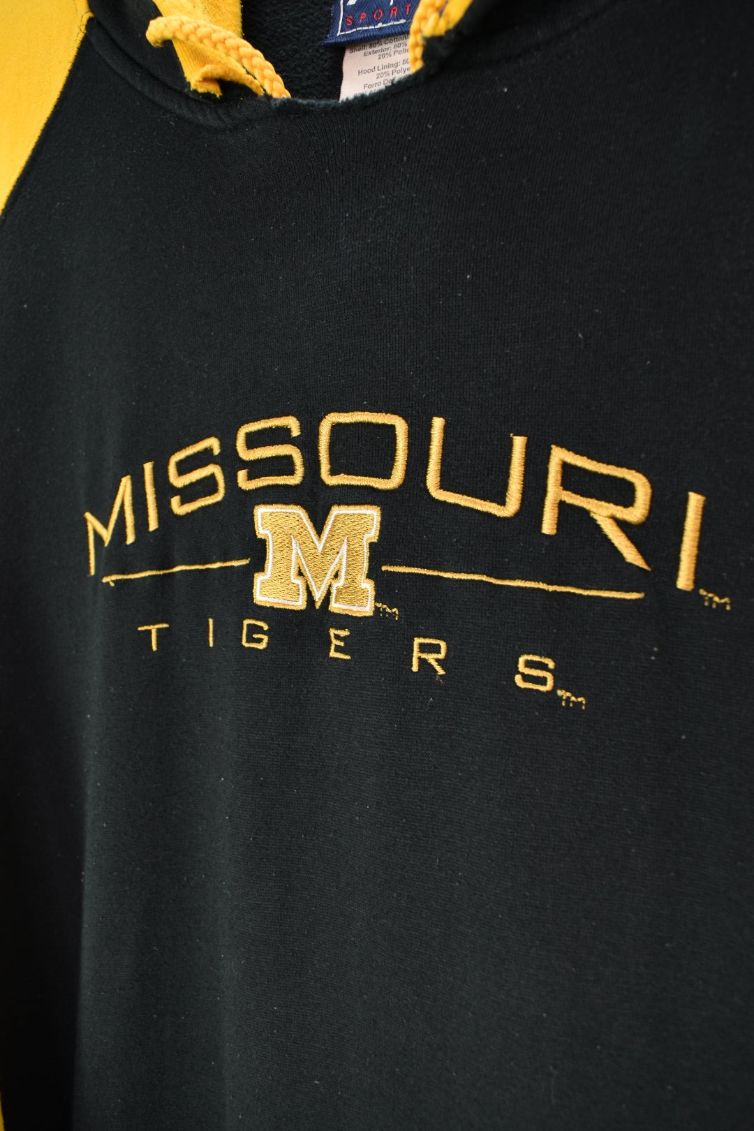 VINTAGE MISSOURI COLLEGE FOOTBALL EMBROIDERED BLACK HOODIE | XL COLLEGE