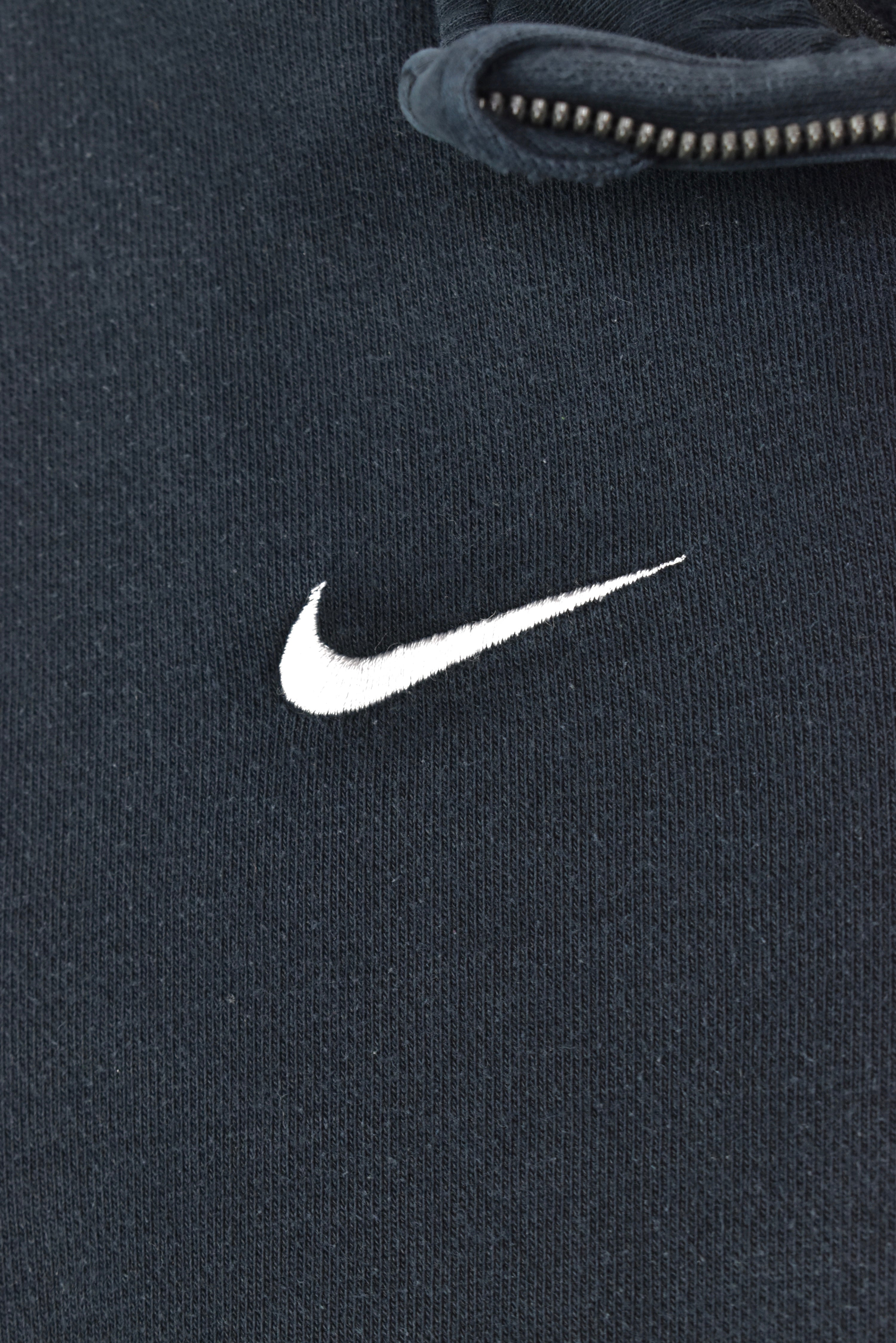 VINTAGE NIKE EMBROIDERED BLACK 1/4 ZIP SWEATSHIRT | SMALL NIKE