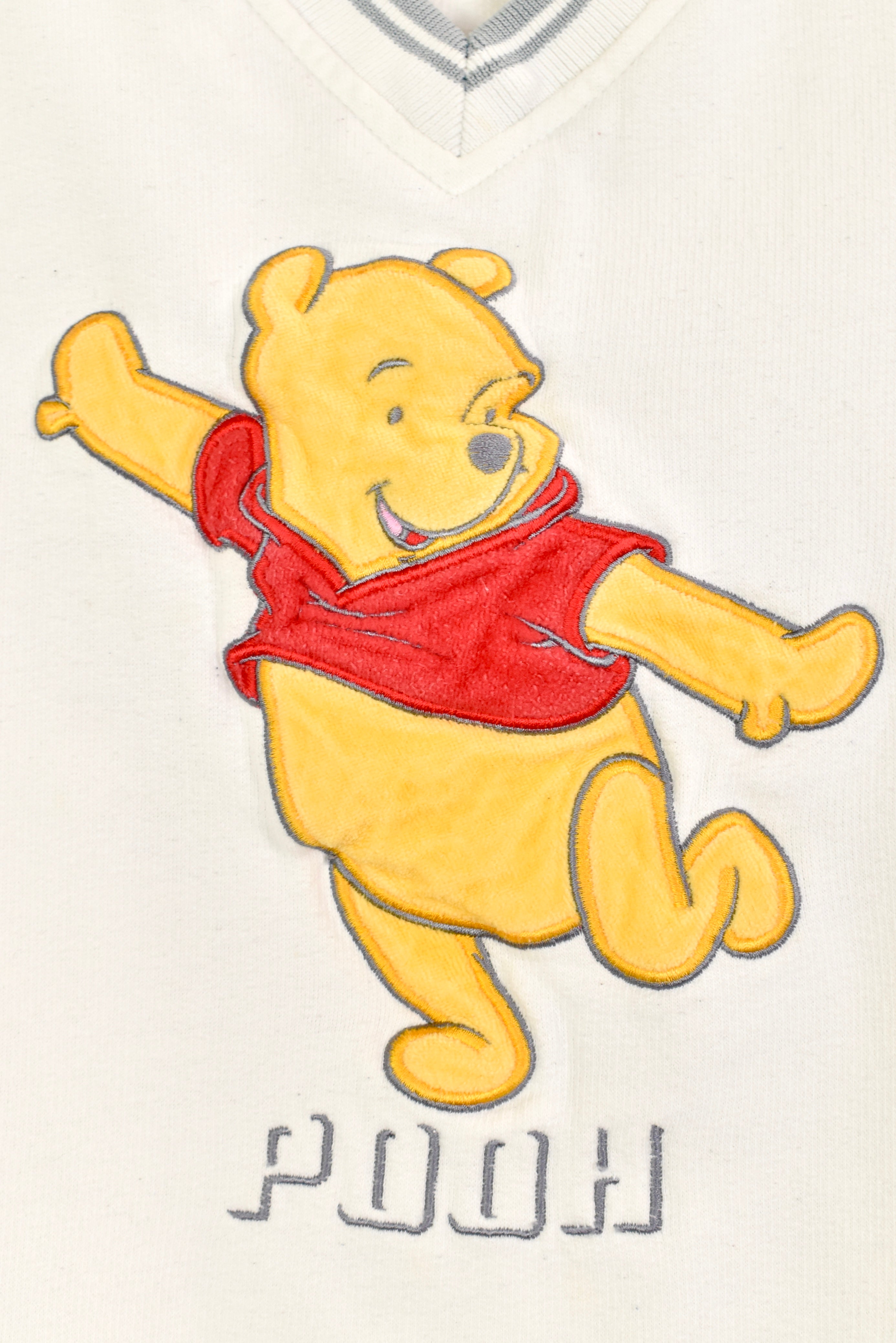 Vintage Women's Disney Pooh embroidered white sweatshirt | Large DISNEY / CARTOON