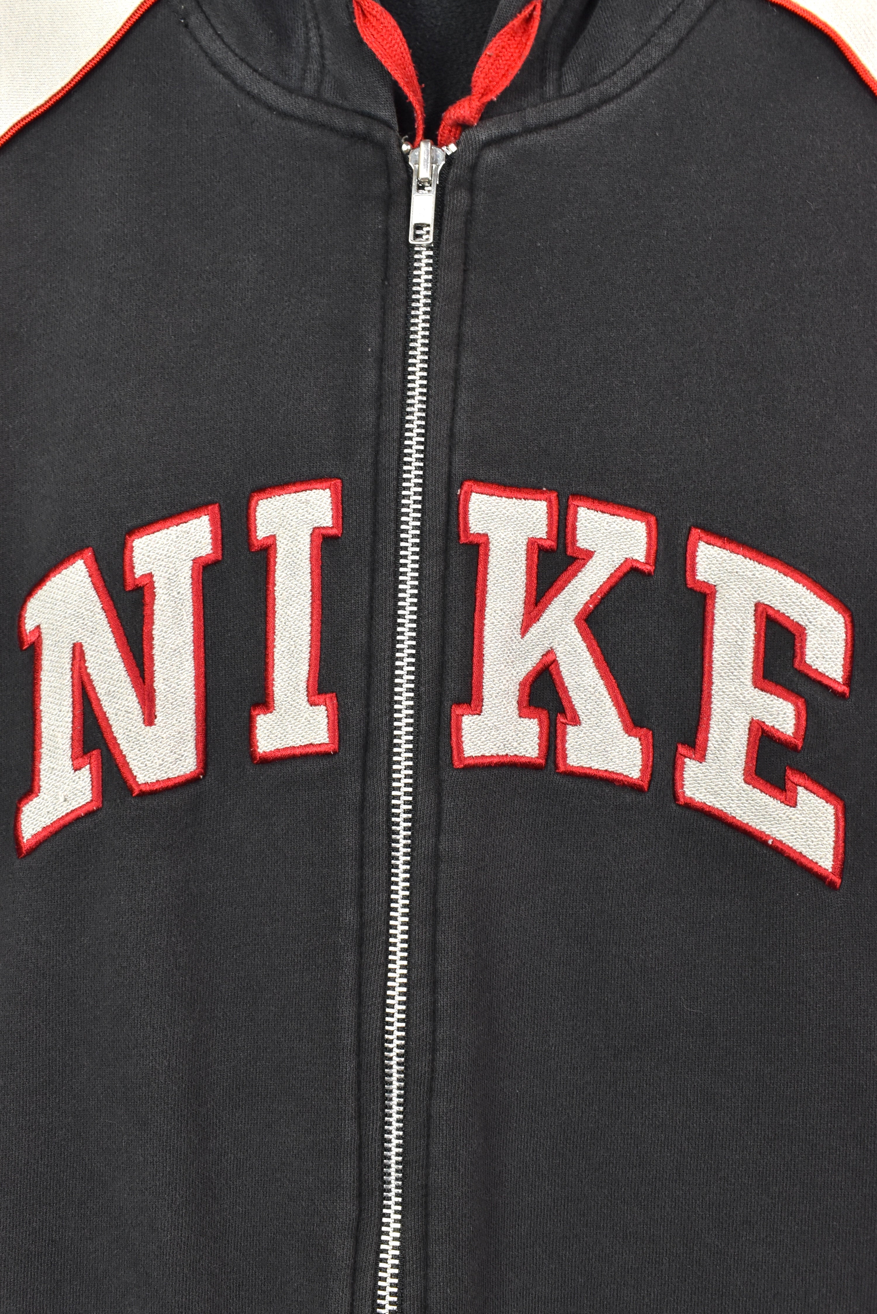 VINTAGE NIKE EMBROIDERED BLACK HOODIE | XXL NIKE