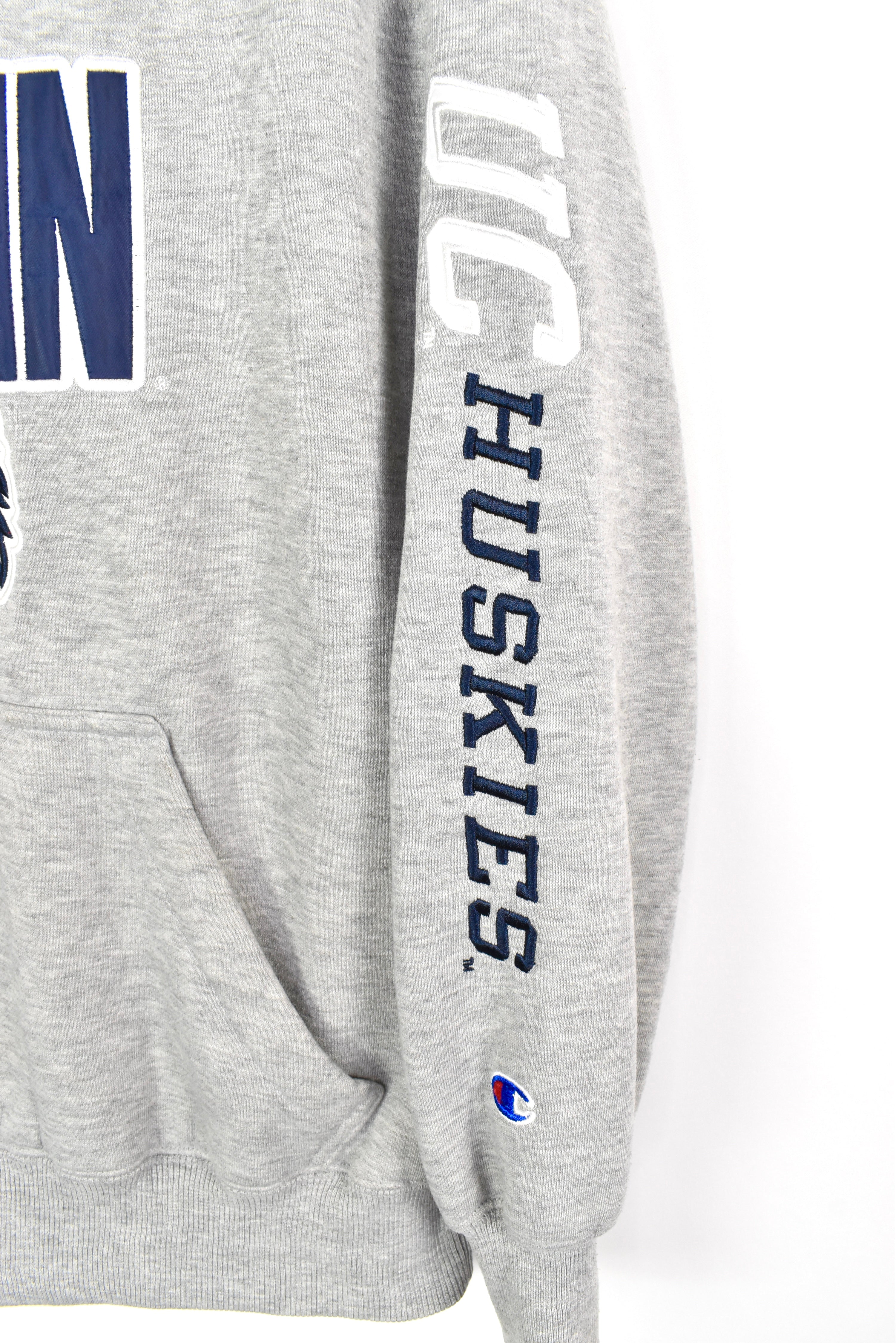 MODERN CONNECTICUT UNIVERSITY EMBROIDERED GREY HOODIE | MEDIUM COLLEGE