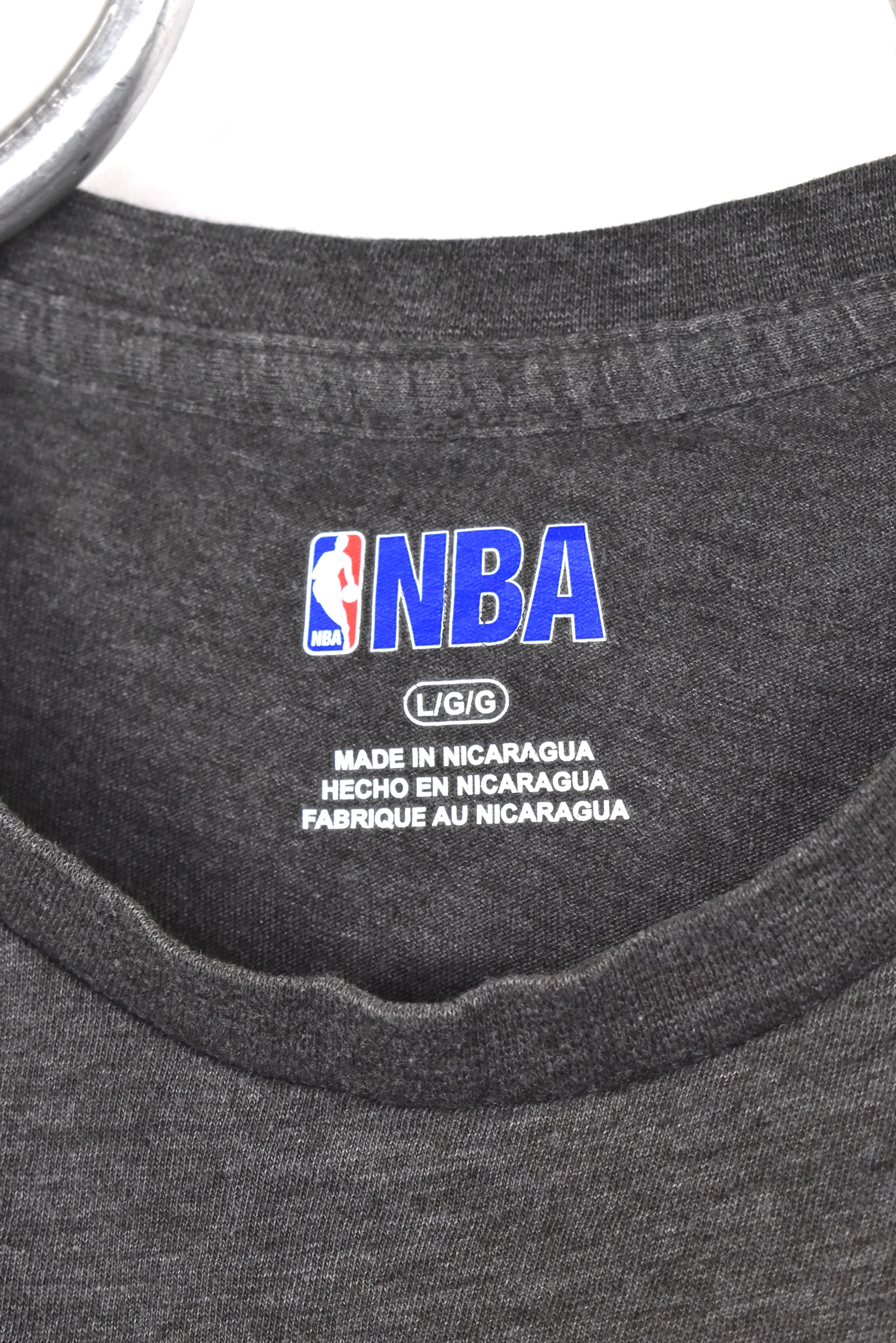 Modern Los Angeles Lakers shirt, NBA grey graphic tee - AU Medium PRO SPORT