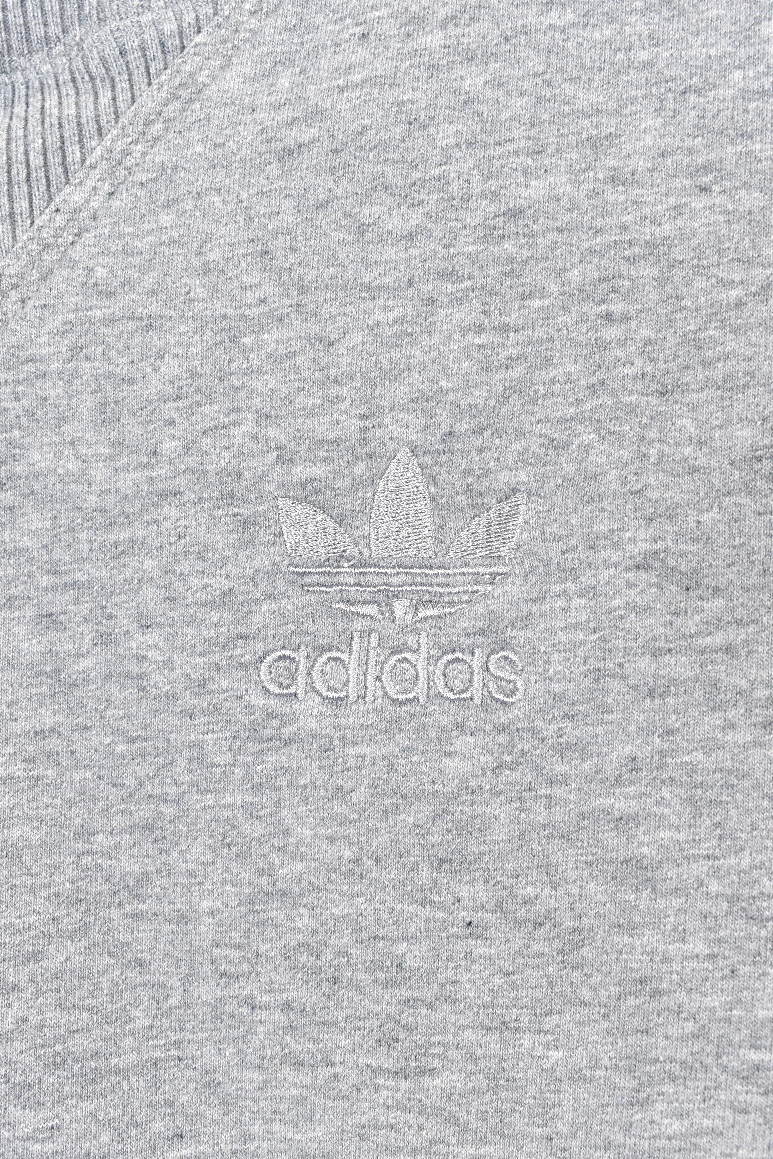 Vintage Adidas sweatshirt, grey embroidered basic crewneck - AU Large ADIDAS