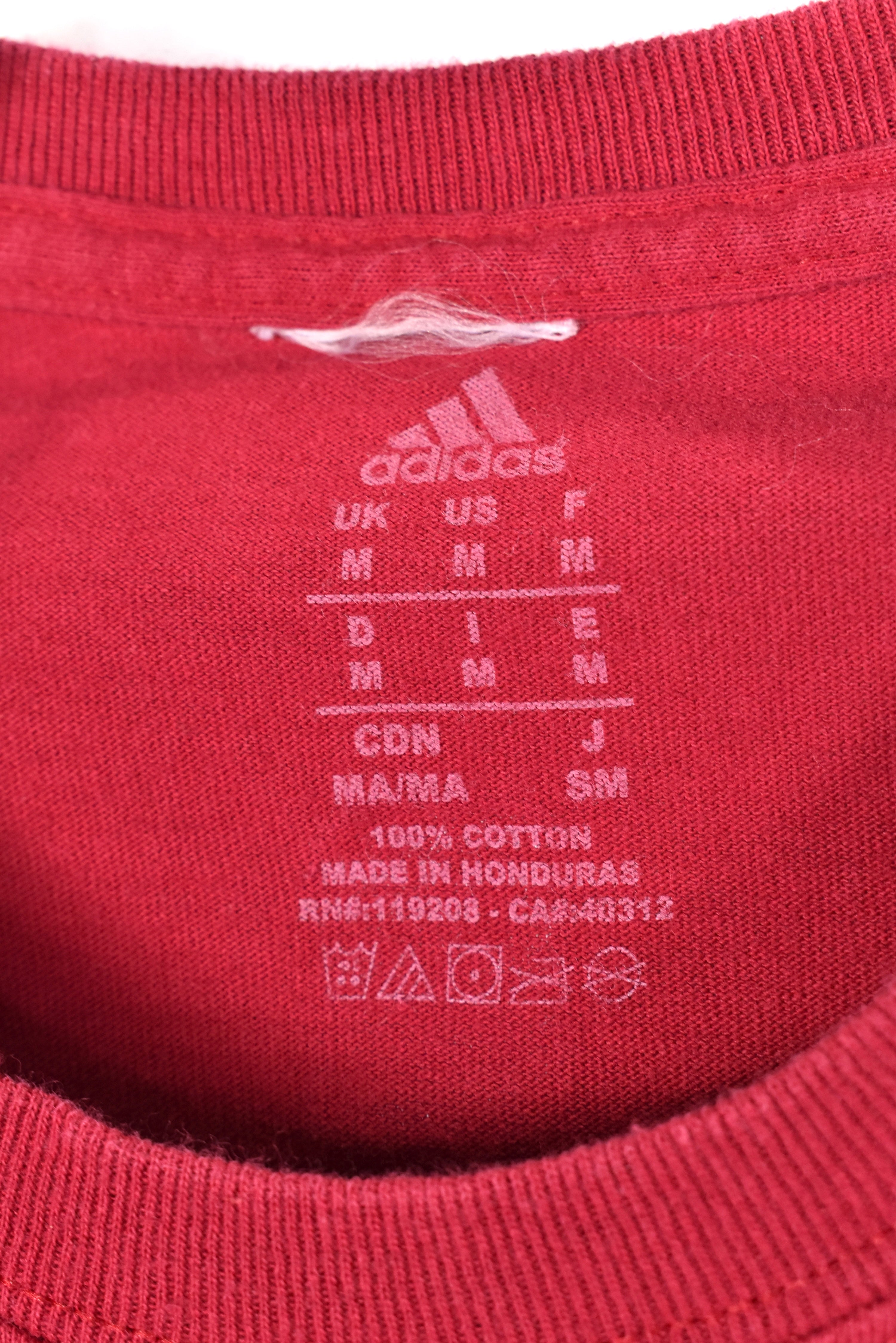 Modern Cleveland Cavaliers shirt, NBA LeBron 23 burgundy tee - AU Medium PRO SPORT