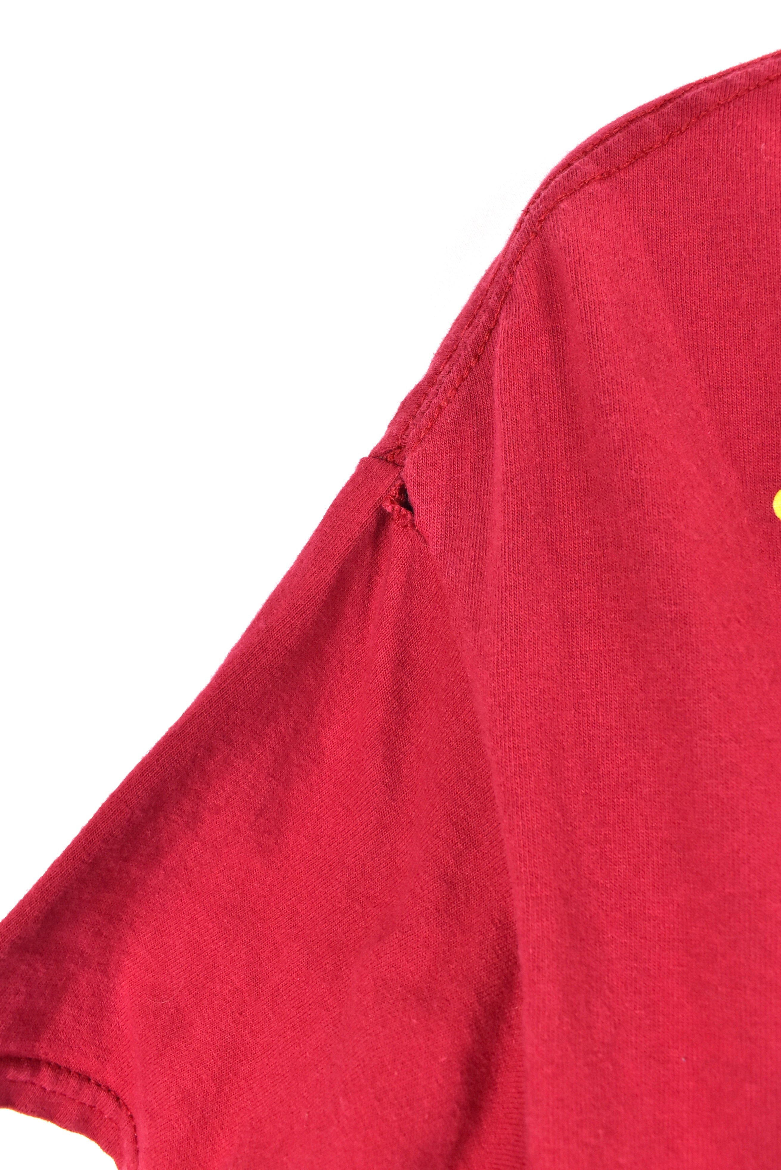 Modern Cleveland Cavaliers shirt, NBA LeBron 23 burgundy tee - AU Medium PRO SPORT