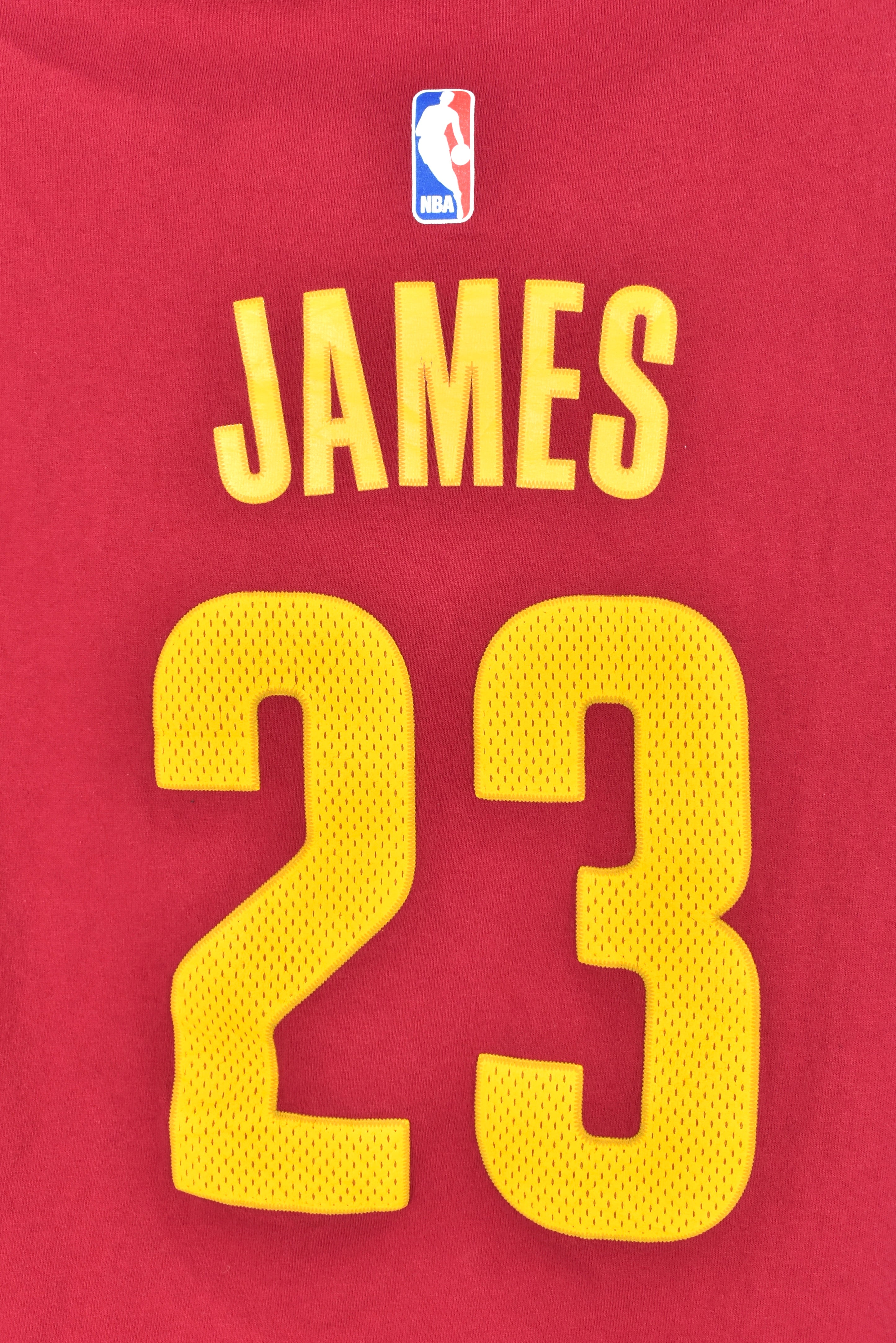 Modern Cleveland Cavaliers shirt, NBA LeBron 23 burgundy tee - AU Medium PRO SPORT