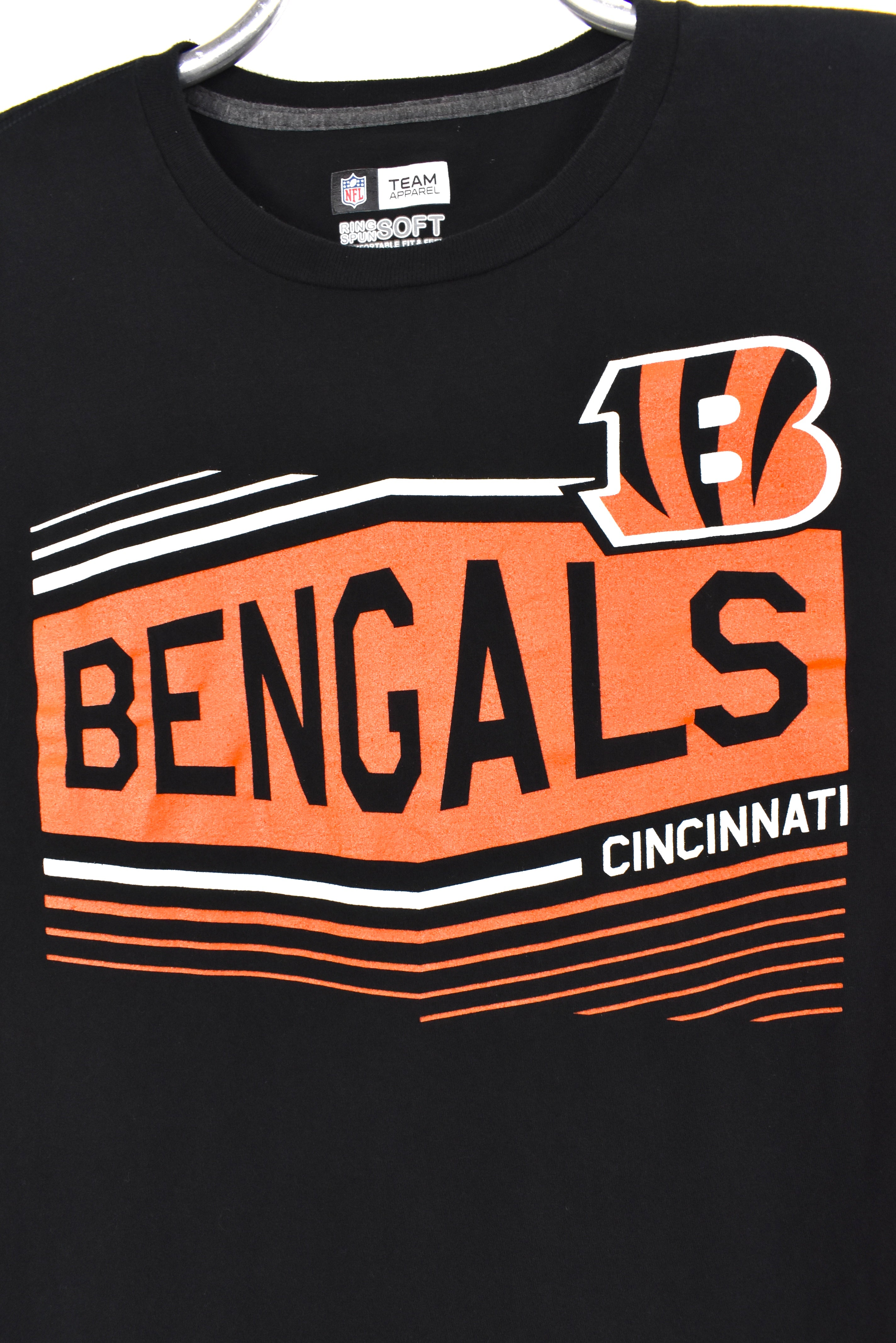 Modern Cincinnati Bengals shirt, NFL black graphic tee - AU Medium PRO SPORT