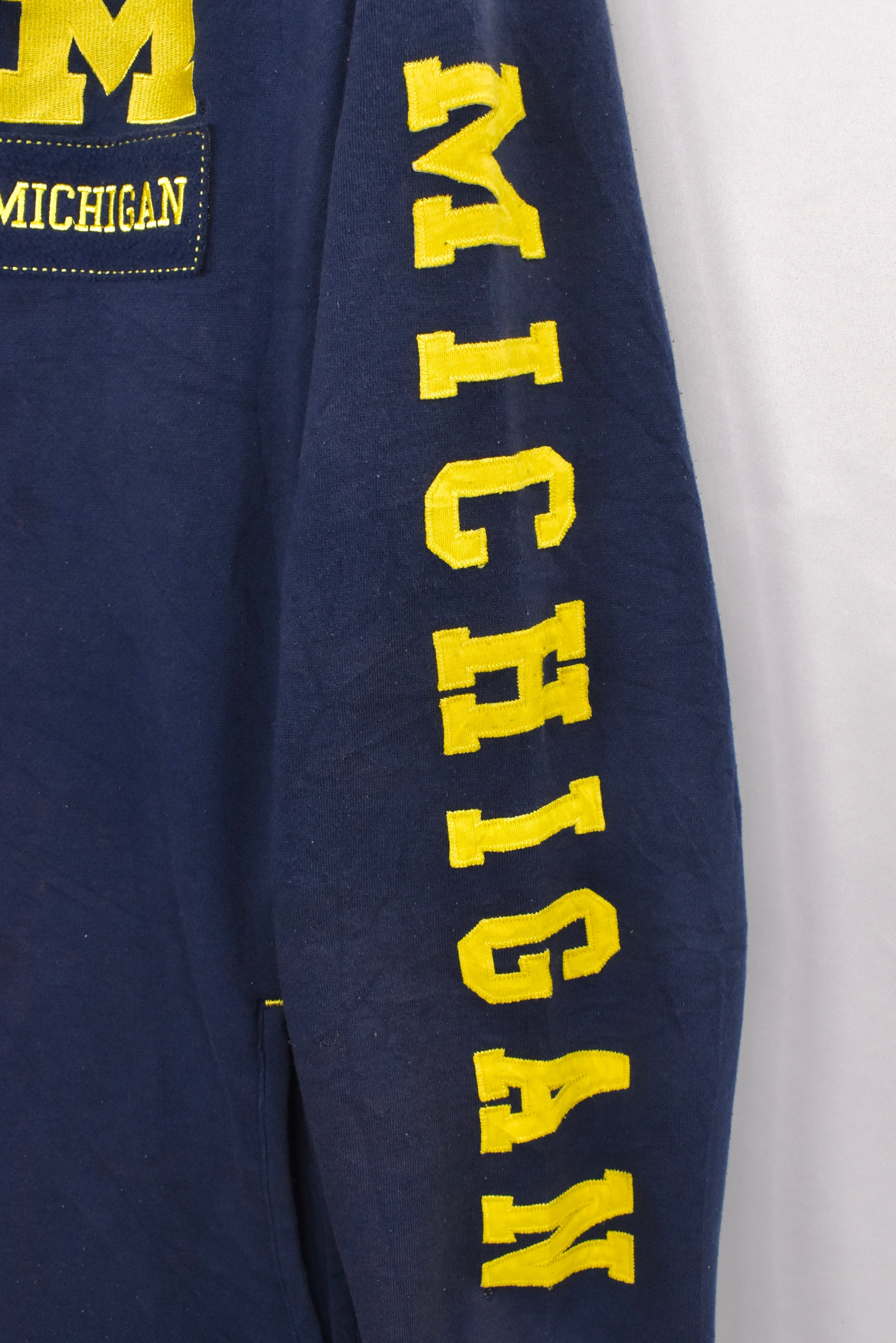 Vintage University of Michigan hoodie, blue embroidered sweatshirt - AU XL COLLEGE