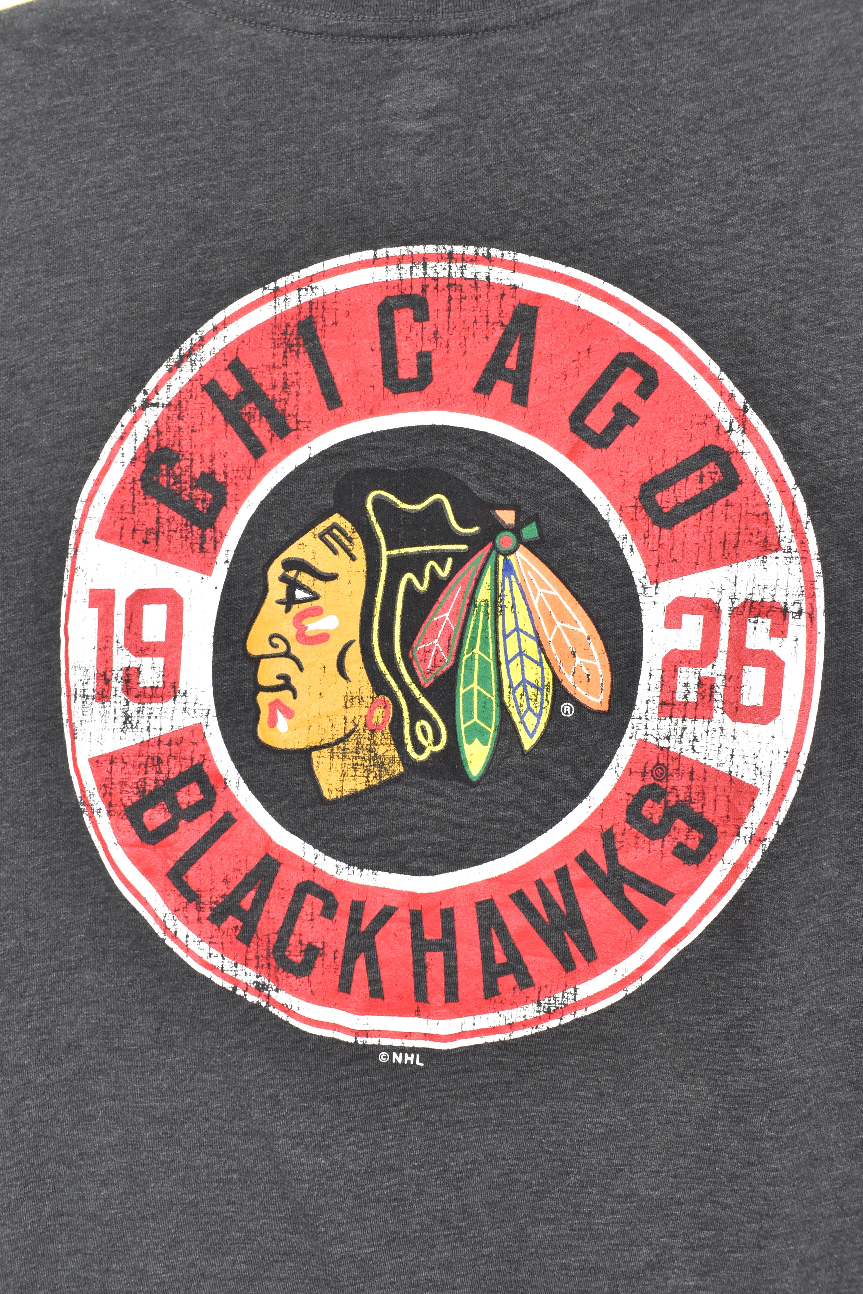 Modern Chicago Blackhawks shirt, NHL grey graphic tee - AU Large PRO SPORT