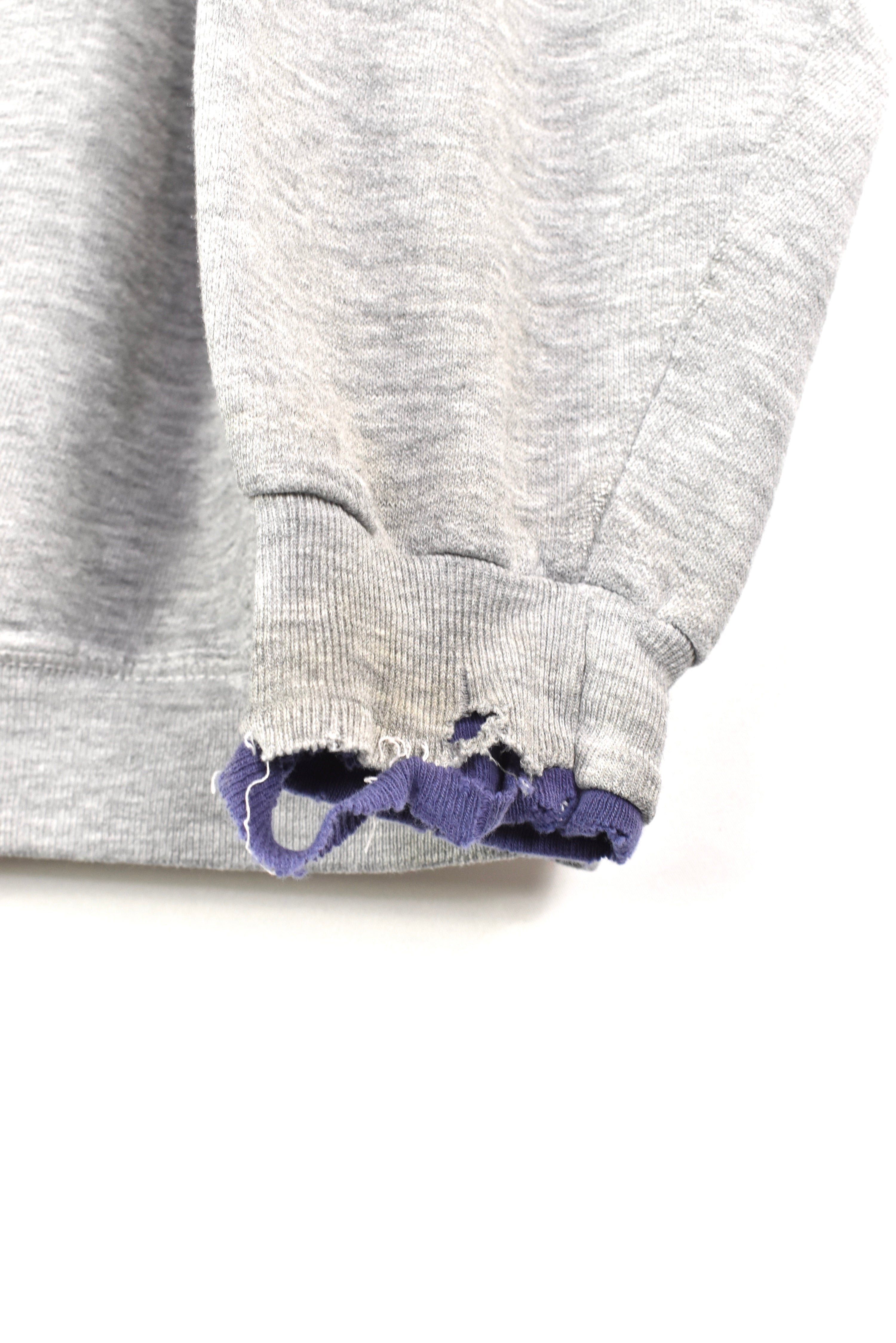 VINTAGE DISNEY POOH EMBROIDERED GREY SWEATSHIRT | MEDIUM DISNEY / CARTOON