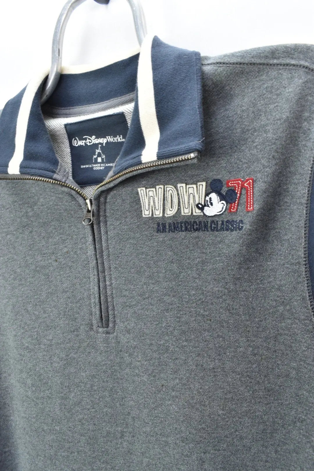 VINTAGE DISNEY EMBROIDERED 1/4 ZIP SWEATSHIRT | Medium DISNEY / CARTOON