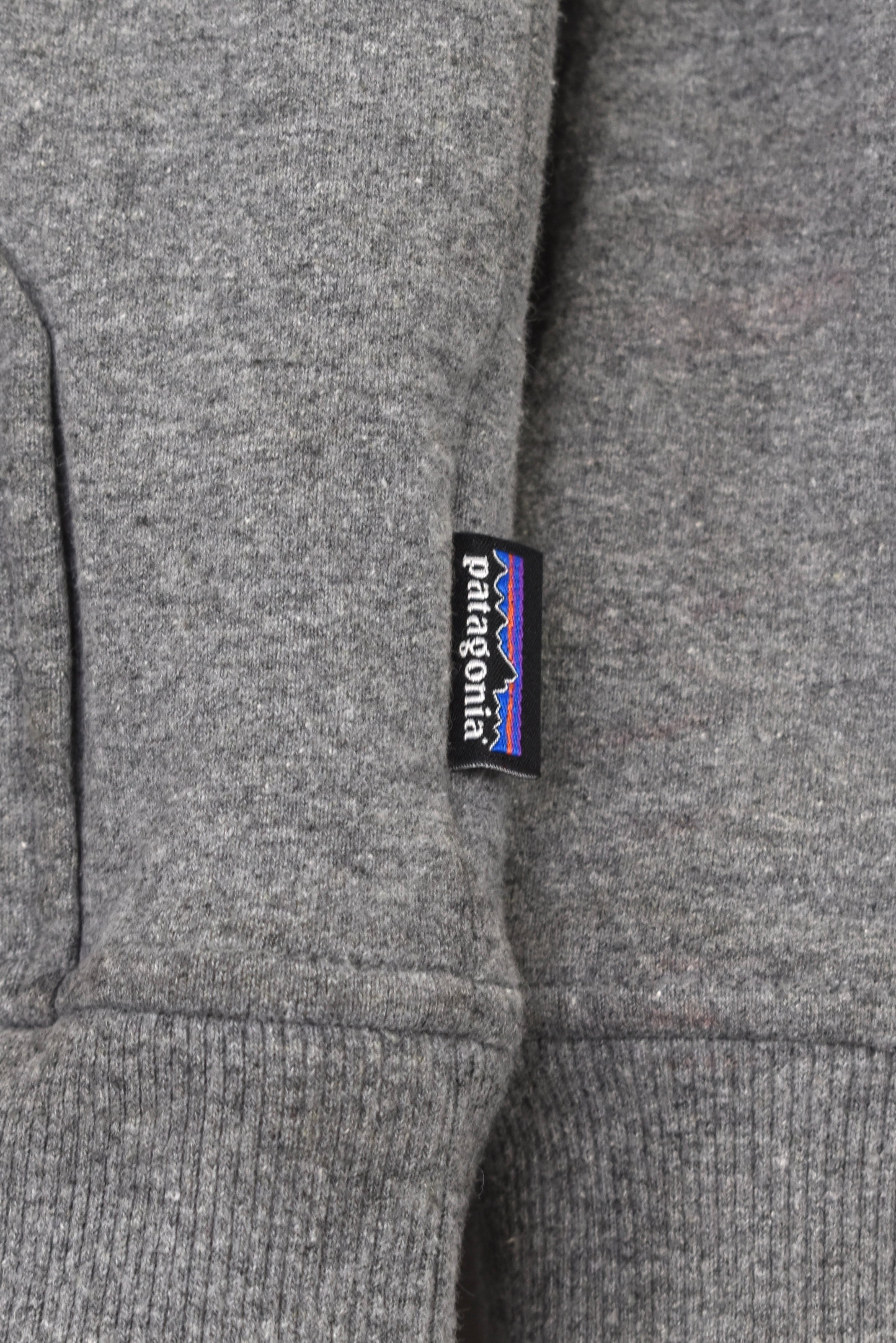 Vintage Patagonia hoodie (S), grey graphic sweatshirt