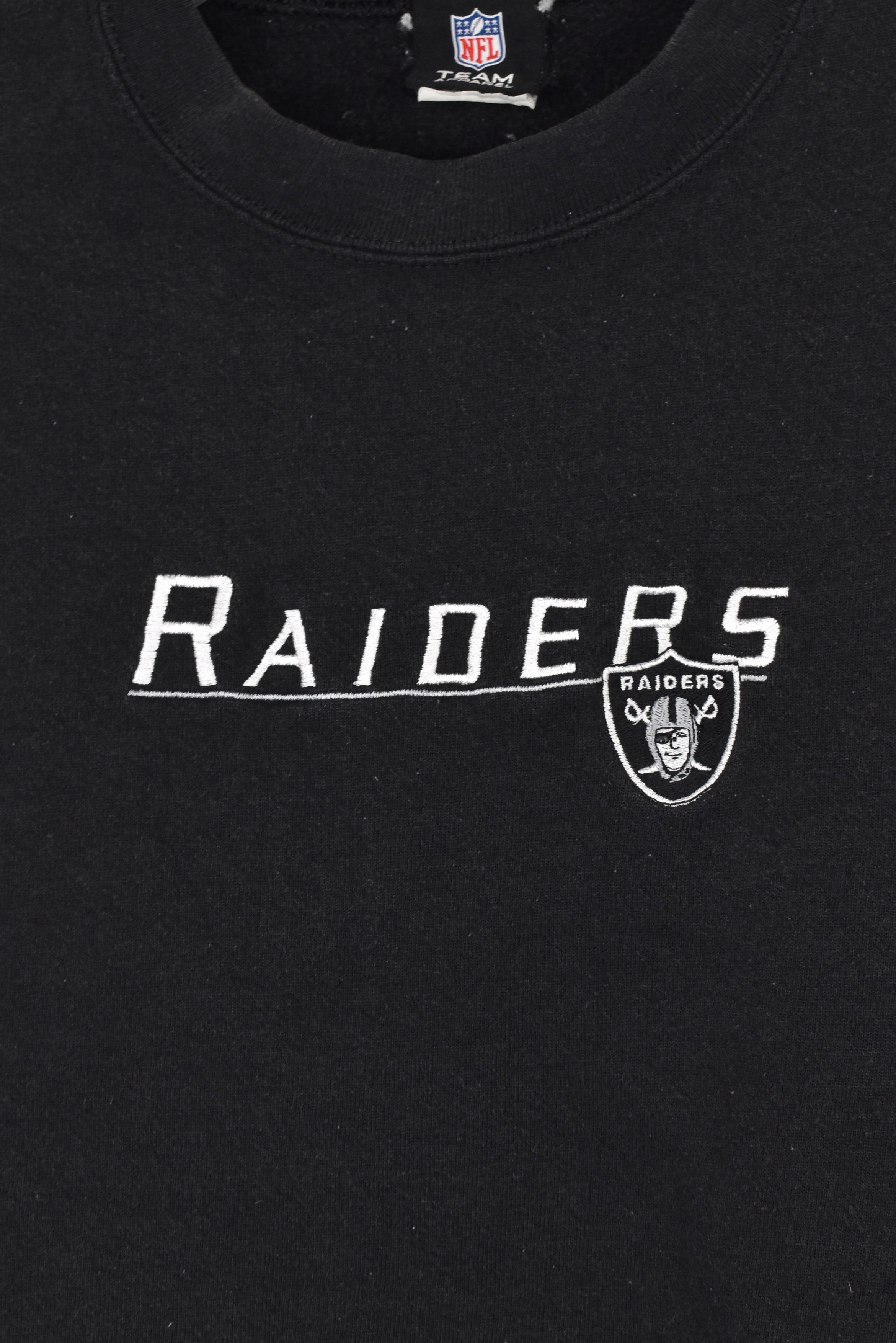 Vintage Oakland Raiders sweatshirt (L), black NFL embroidered crewneck