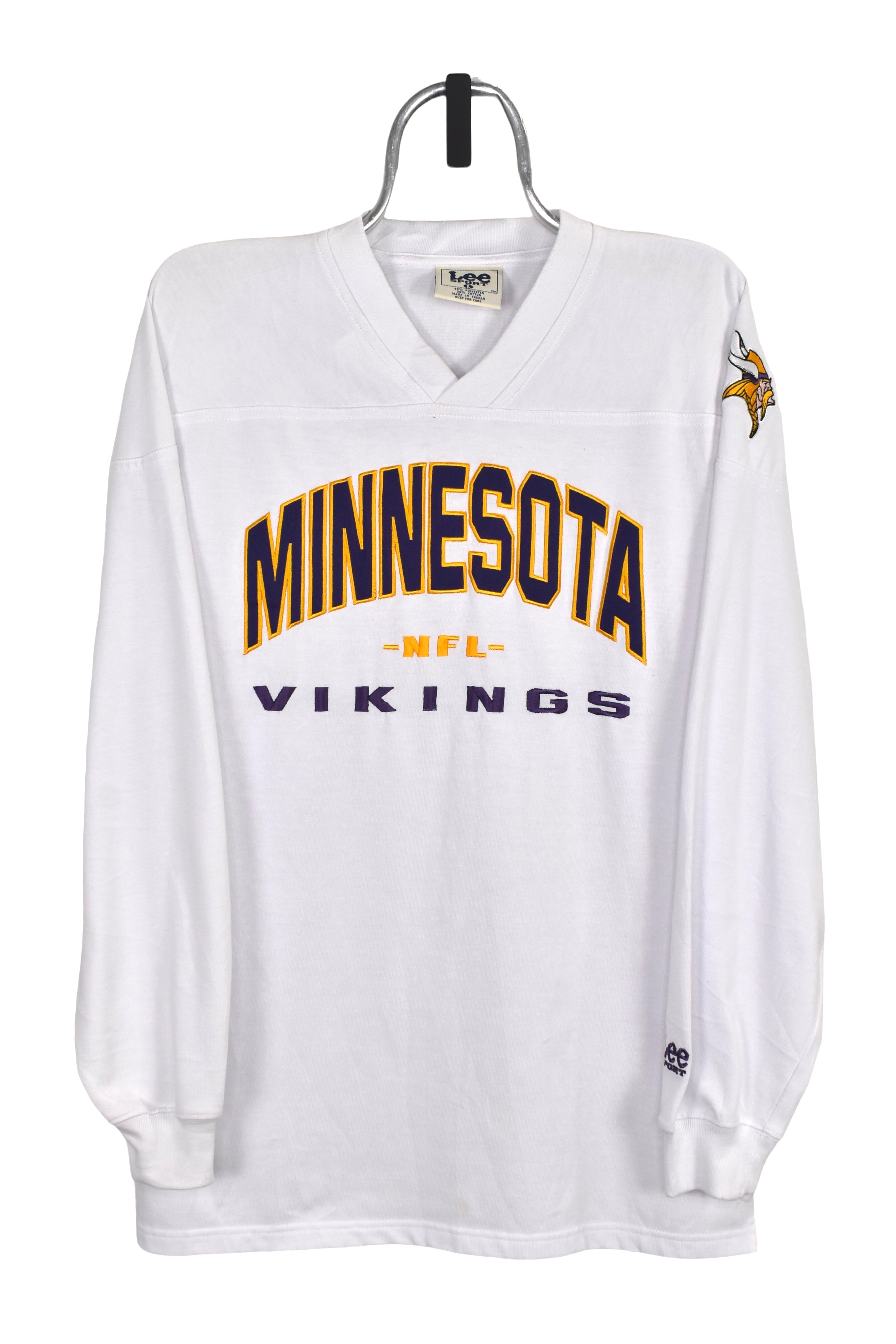 Vintage Minnesota Vikings sweatshirt (L), white NFL embroidered v-neck