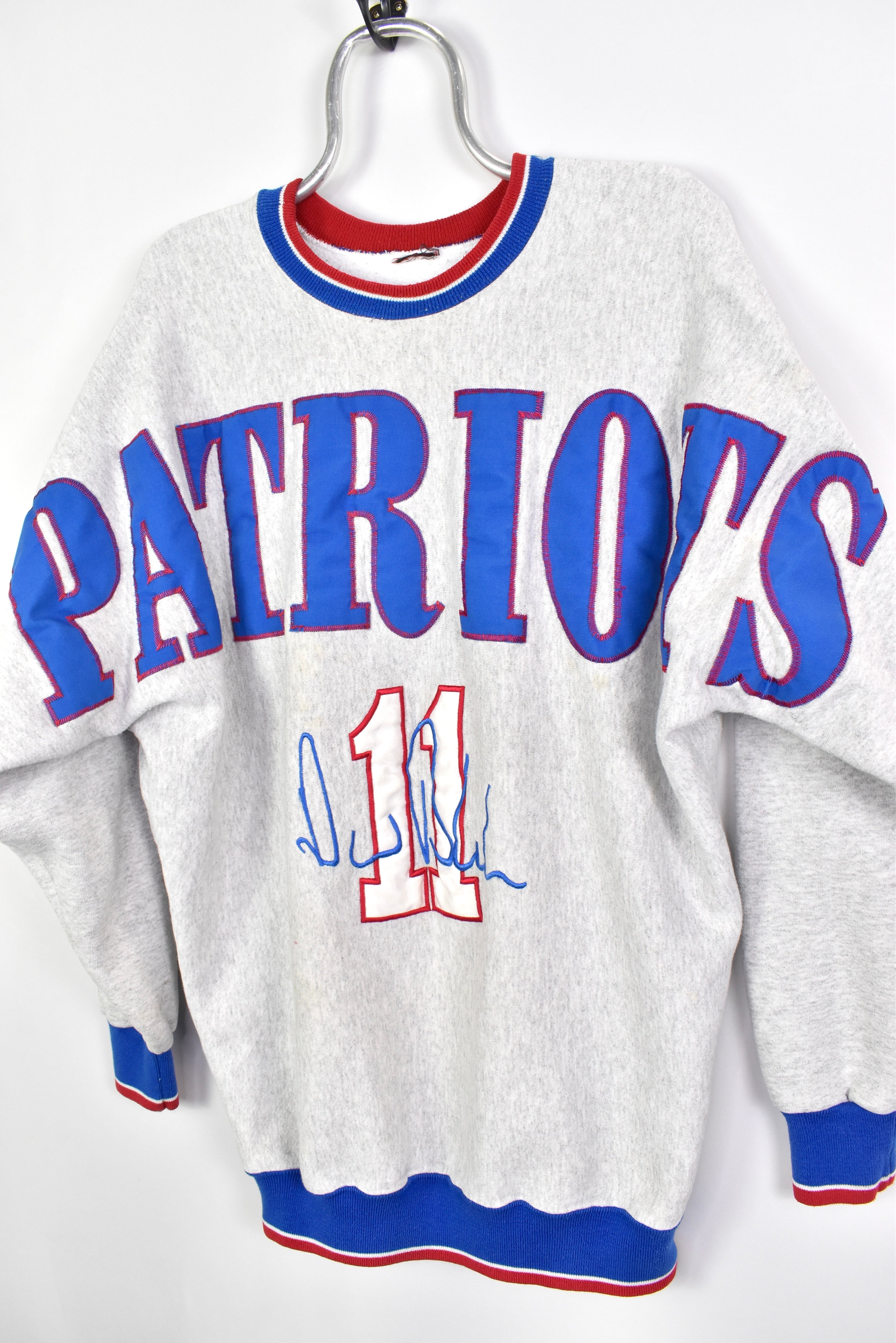 Vintage NFL New England Patriots embroidered grey sweatshirt | Large PRO SPORT