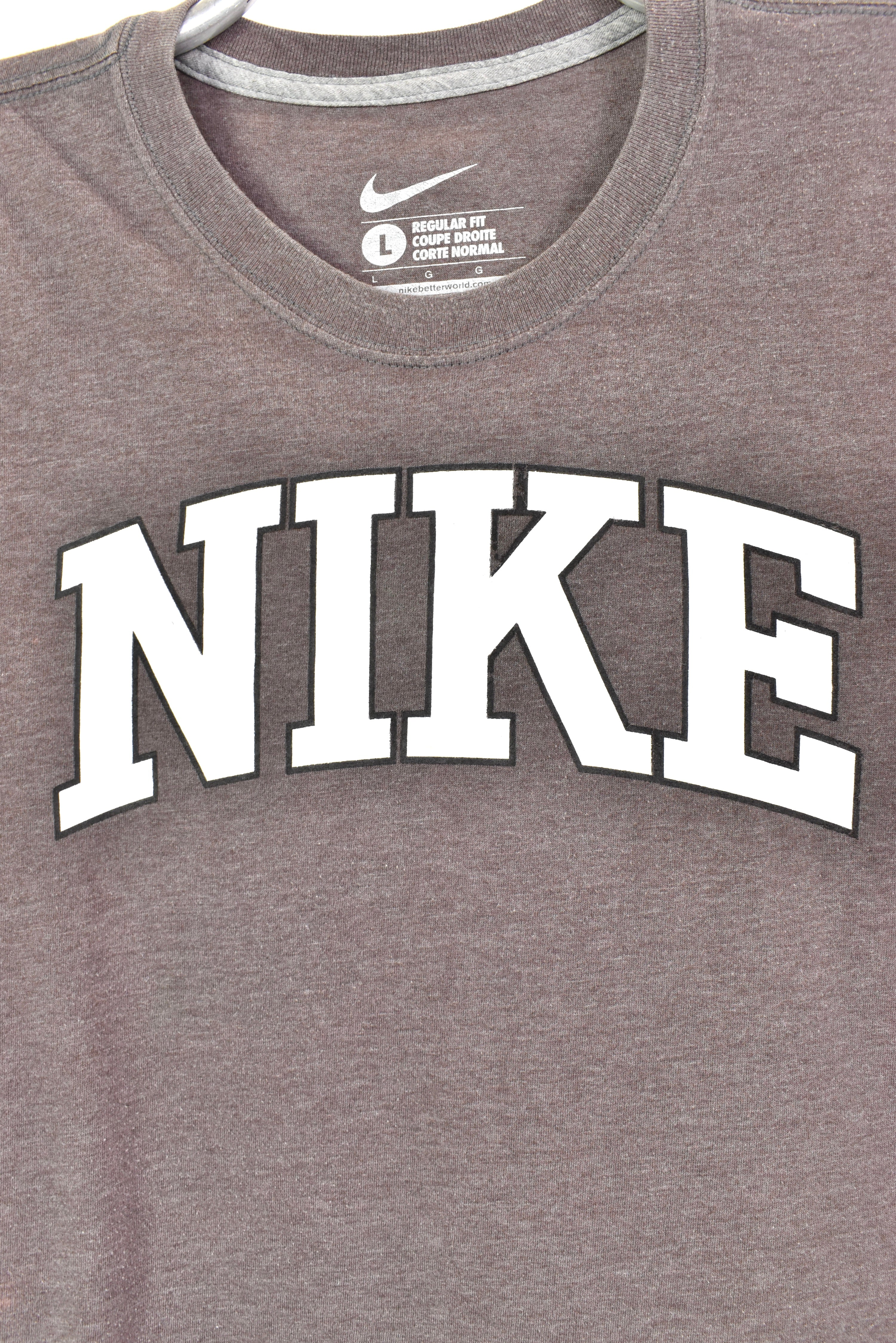 Modern Nike shirt, short sleeve graphic tee - medium, brown NIKE