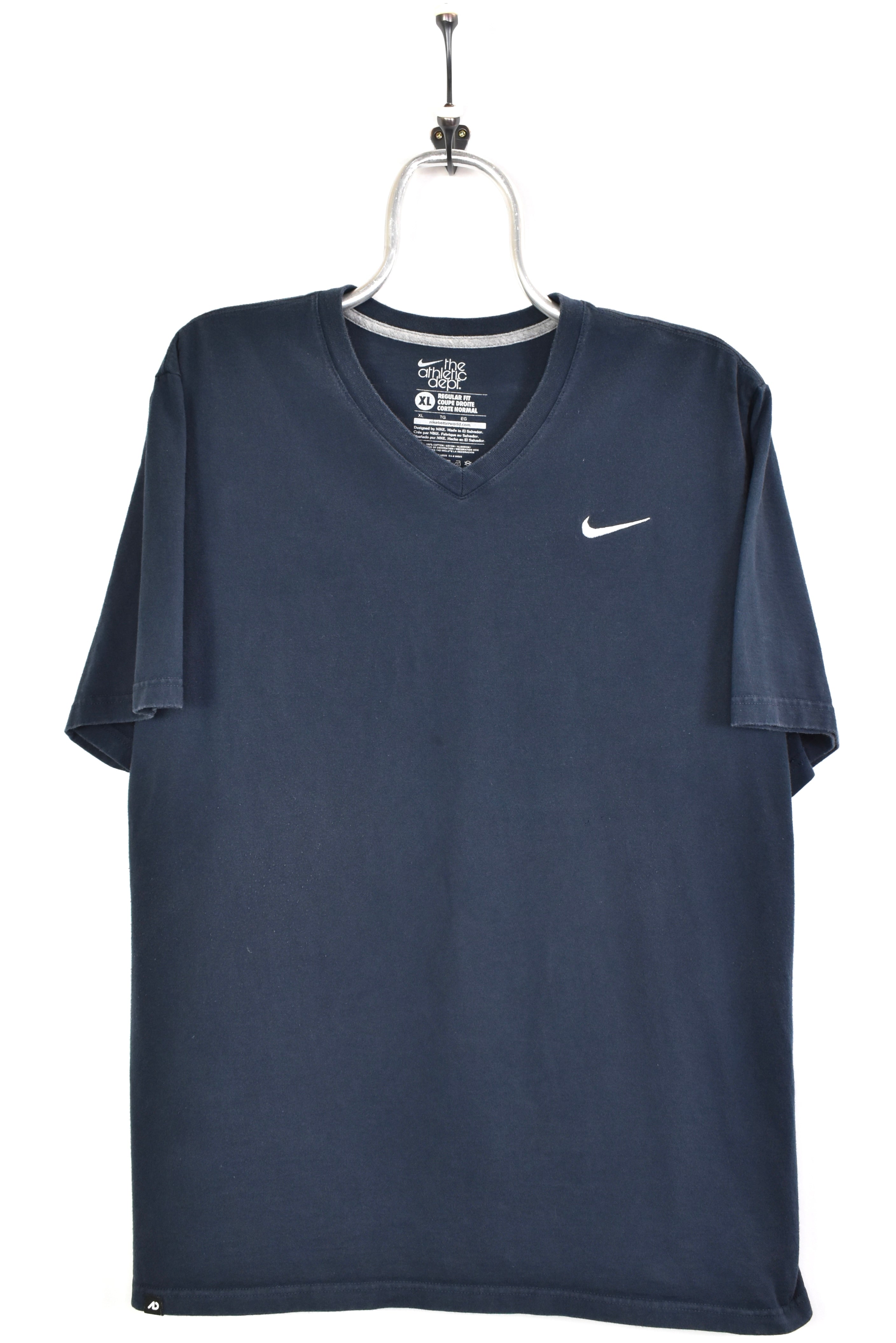 Modern Nike embroidered navy t-shirt | Large NIKE