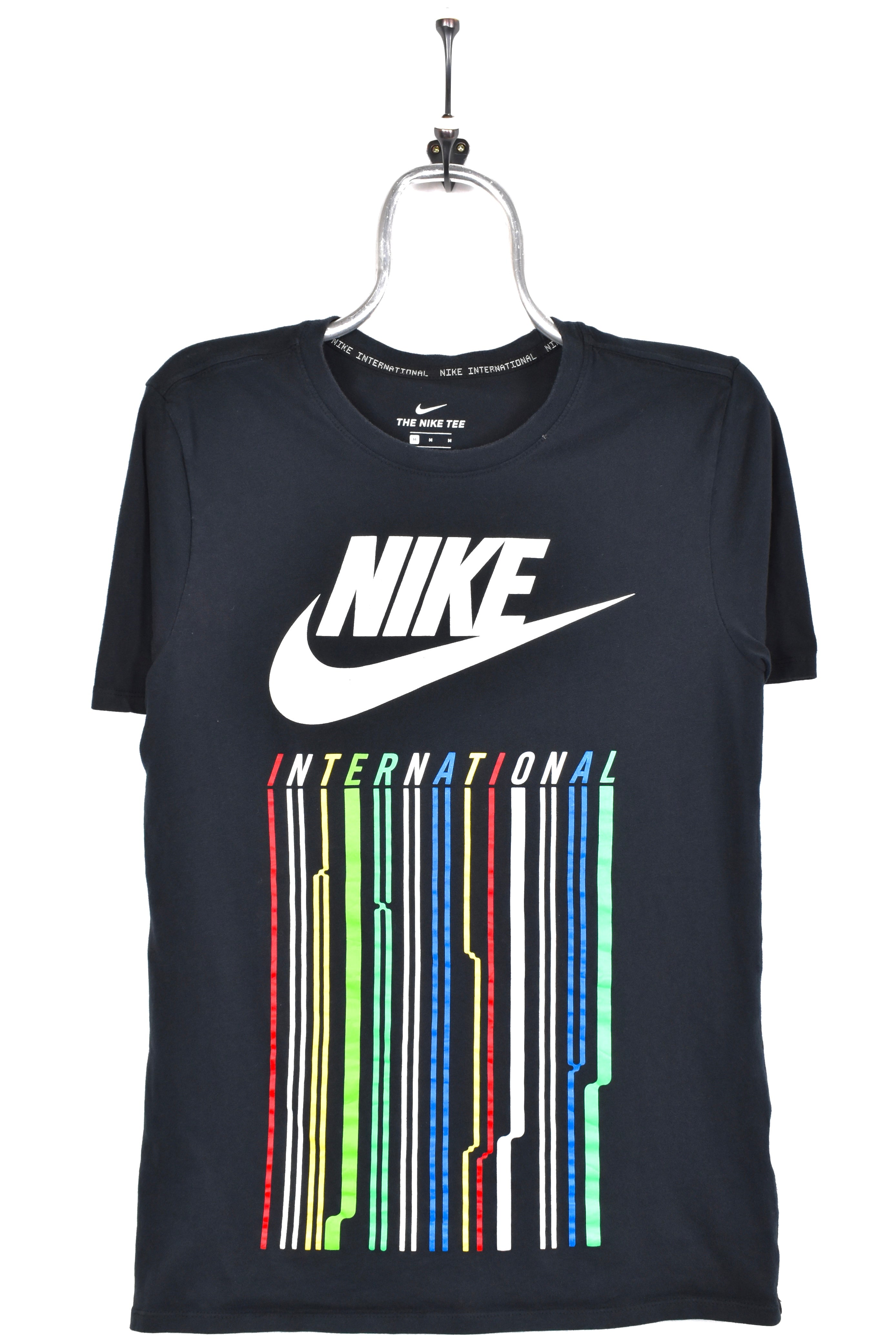 Women's modern Nike shirt, black graphic tee - AU S NIKE