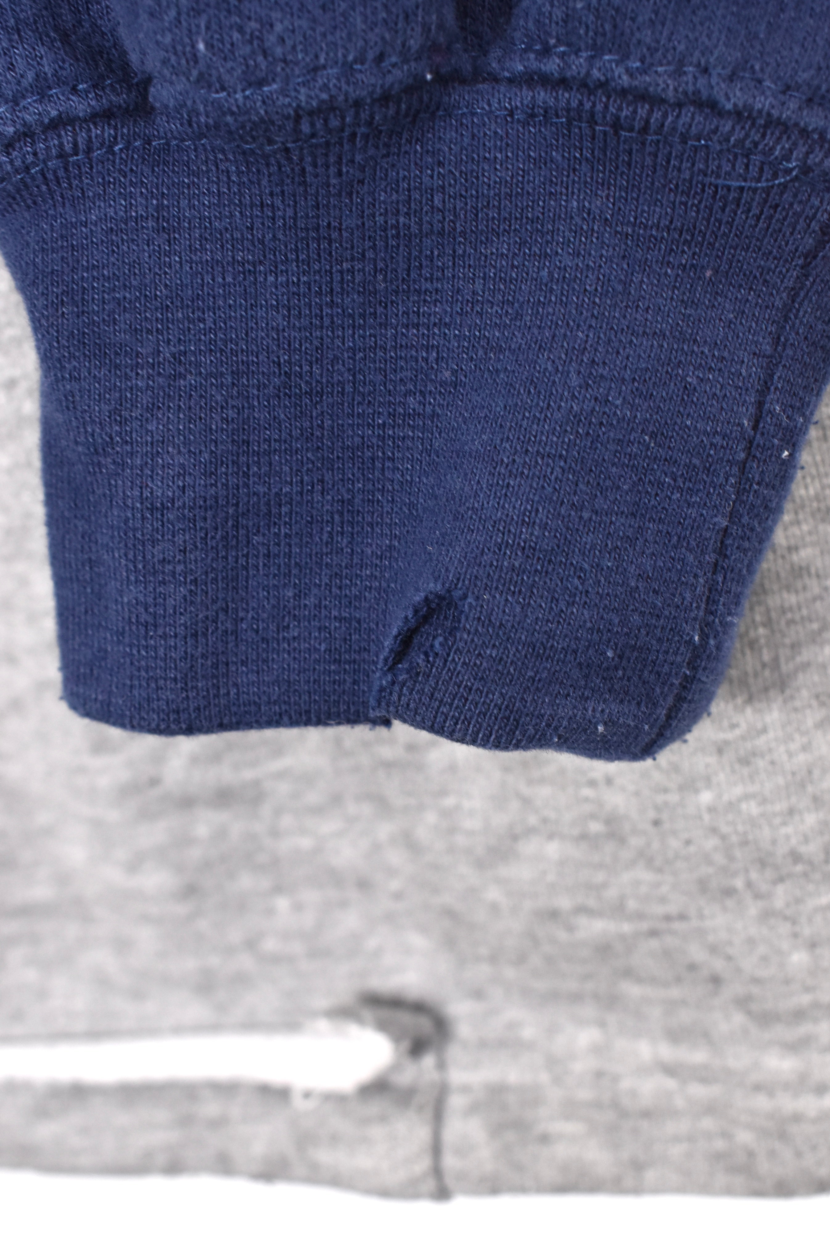 Vintage Chicago Cubs hoodie, MLB grey embroidered sweatshirt - AU XL PRO SPORT
