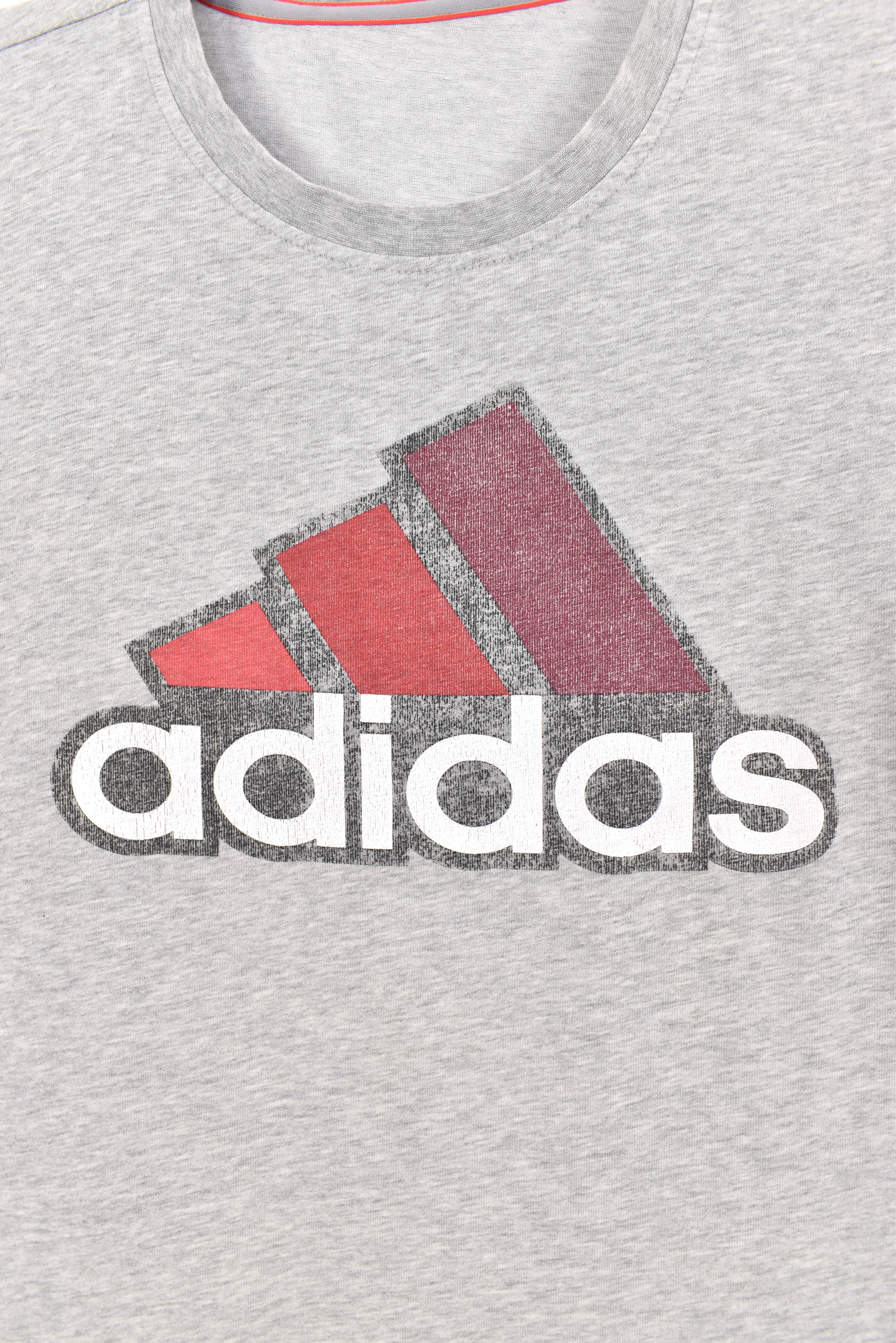 Modern Adidas shirt, athletic grey graphic tee - AU Medium ADIDAS