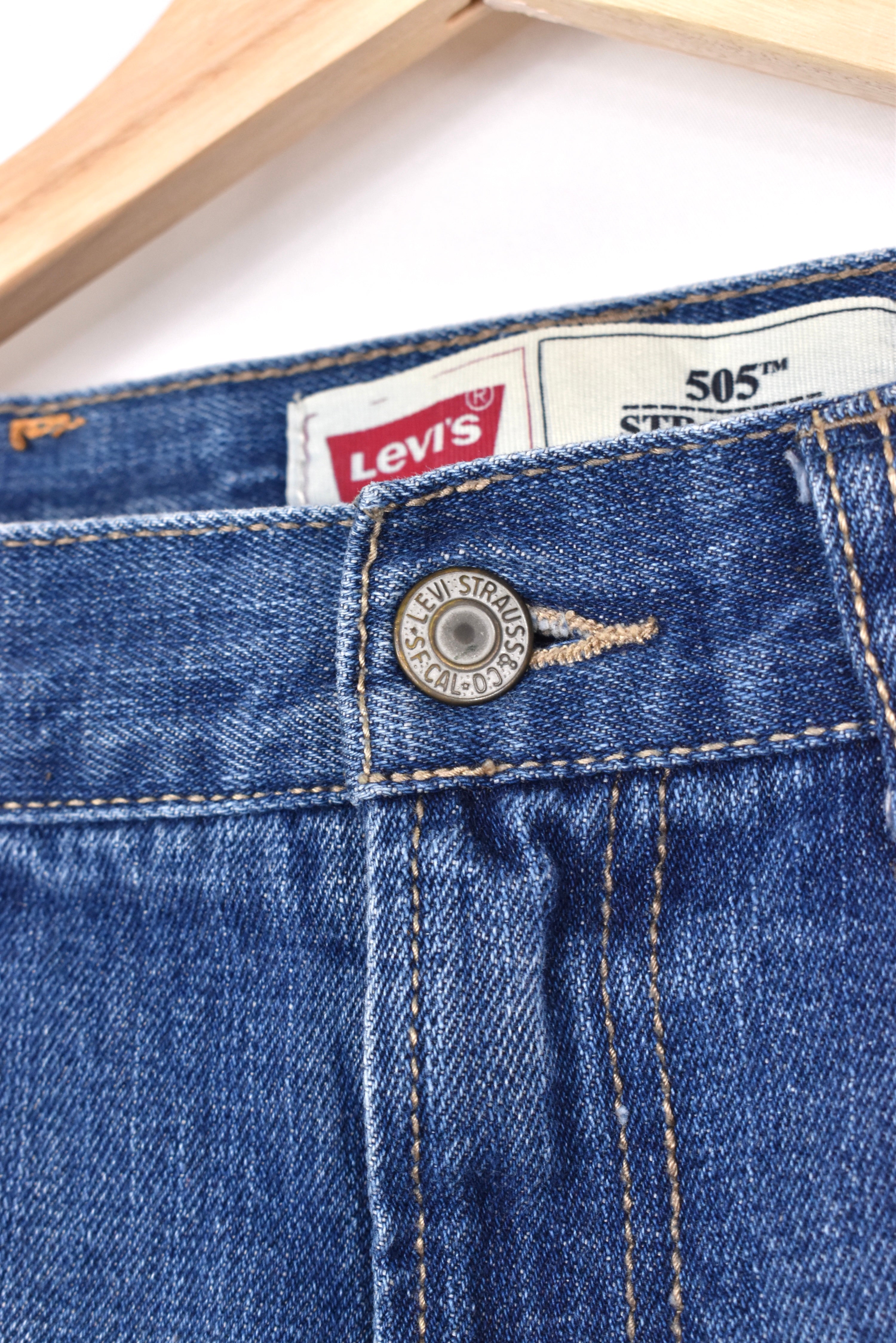 Women's vintage Levi's shorts, rework denim jeans - blue, W29" LEVIS