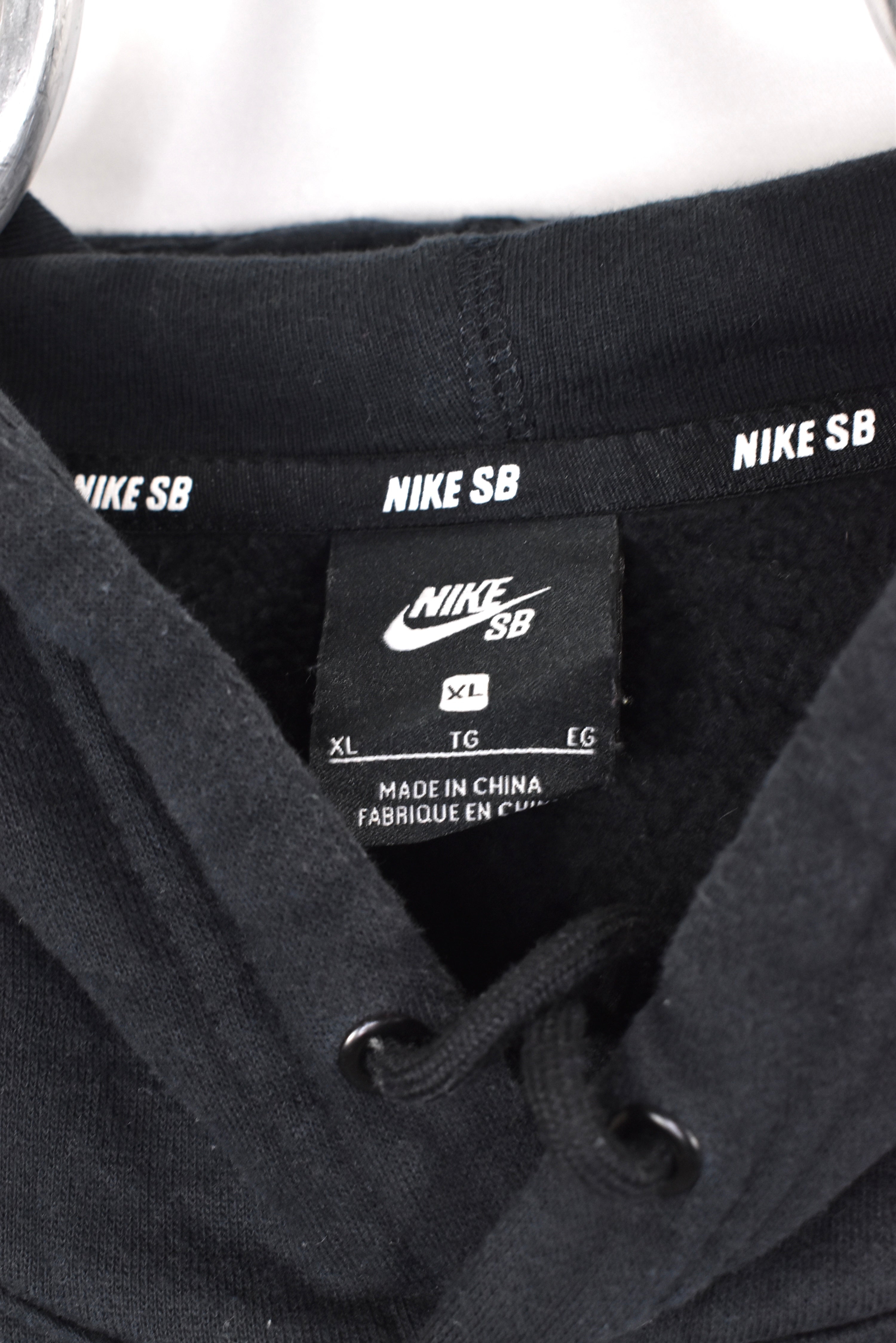Vintage Nike hoodie, black graphic sweatshirt - AU XL NIKE