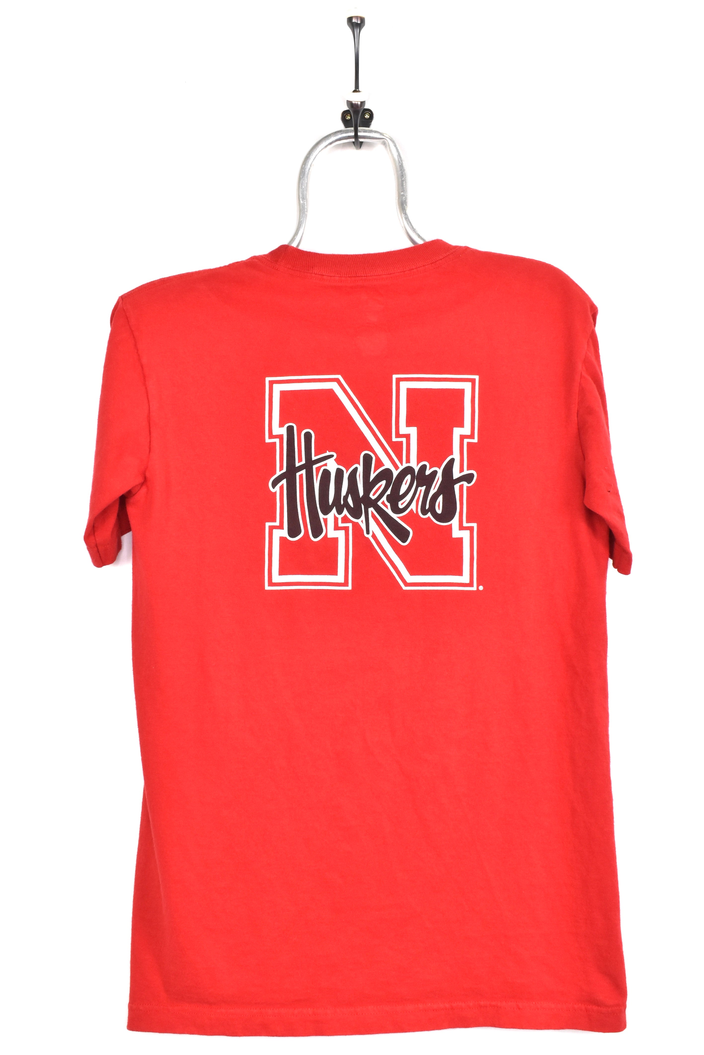 Modern Nebraska University shirt, red graphic tee - AU Small COLLEGE