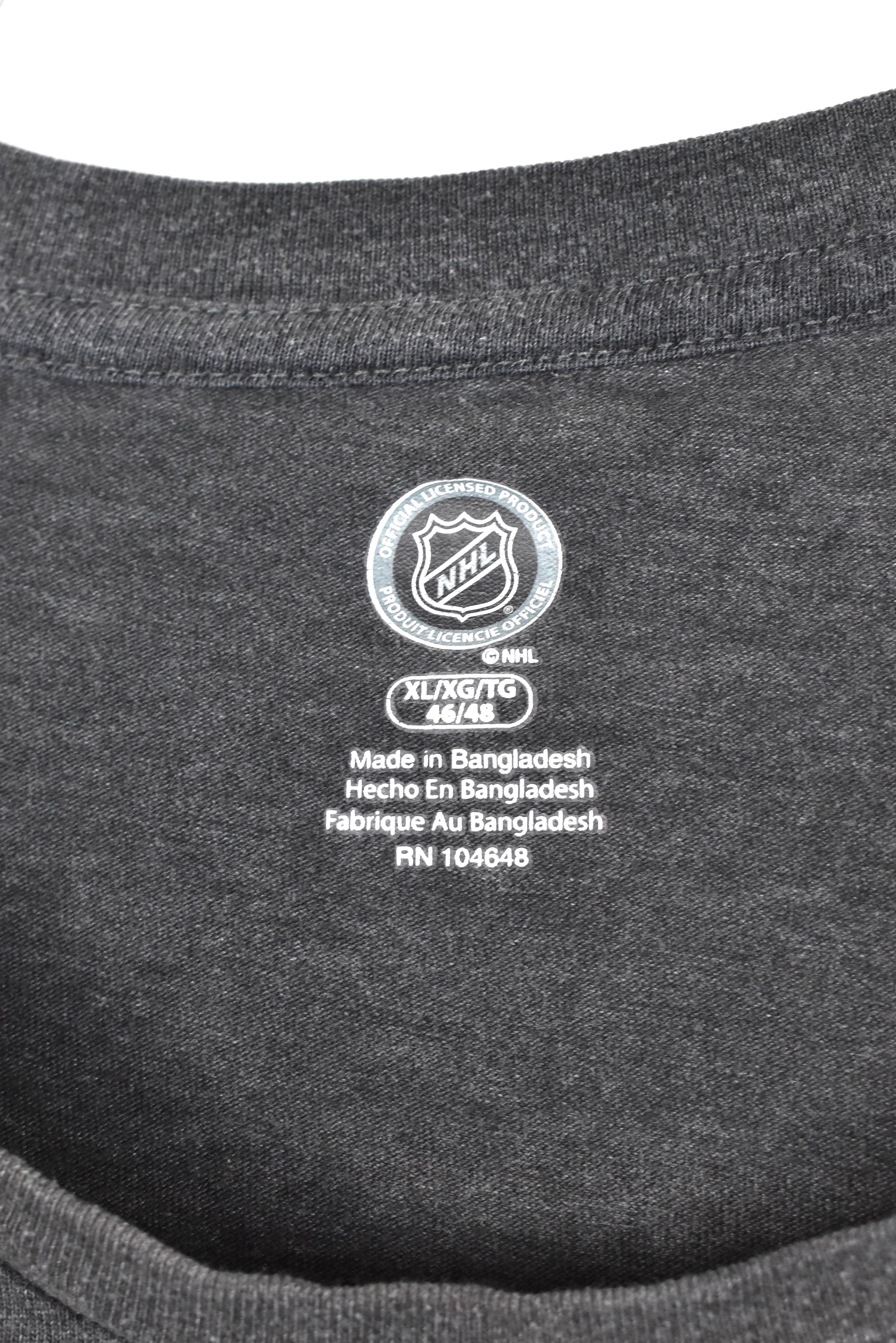 Modern Chicago Blackhawks shirt, NHL grey graphic tee - AU Large PRO SPORT